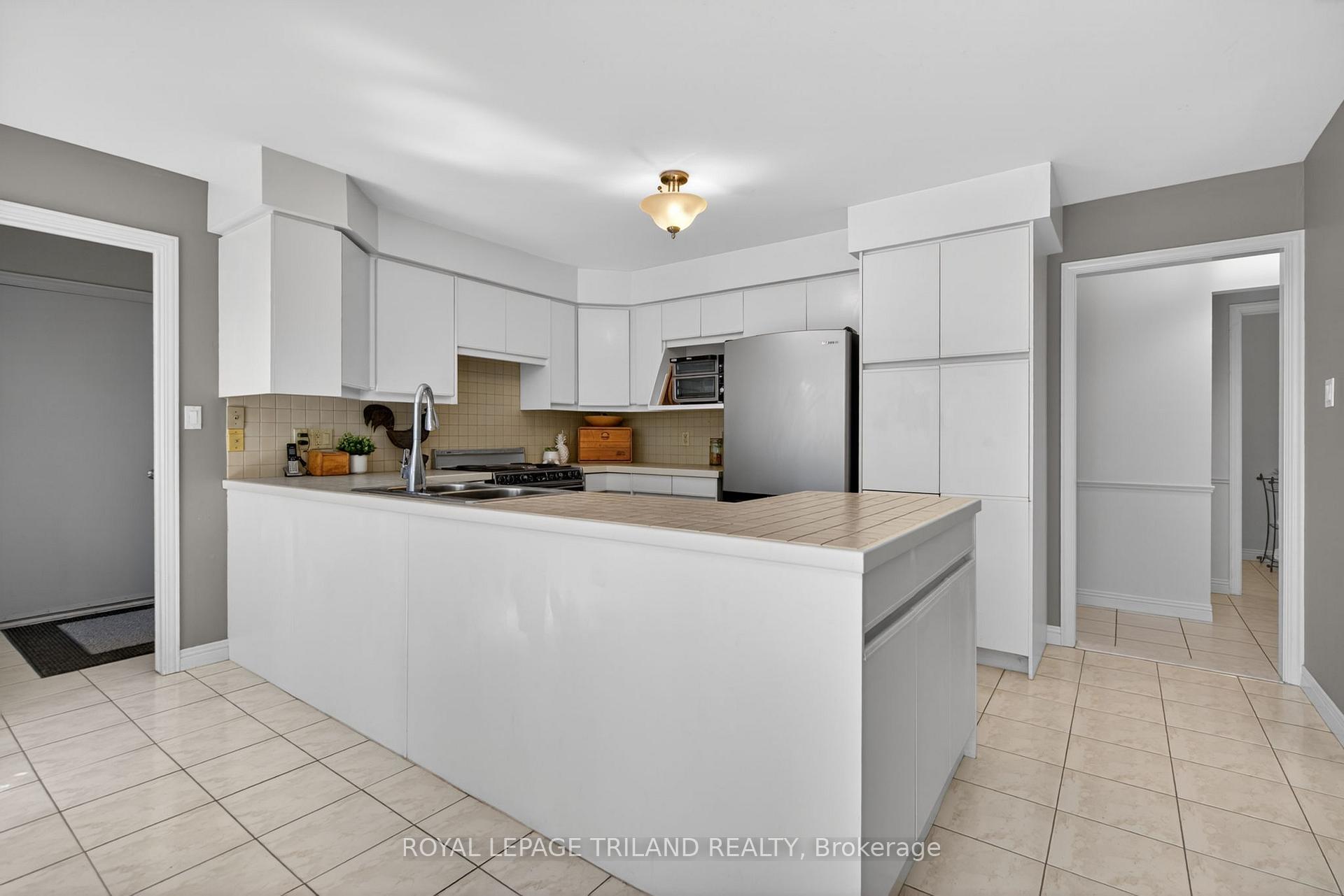 Photo 15 of 83 Blackburn Crescent, Middlesex Centre, Kilworth — HOMEH