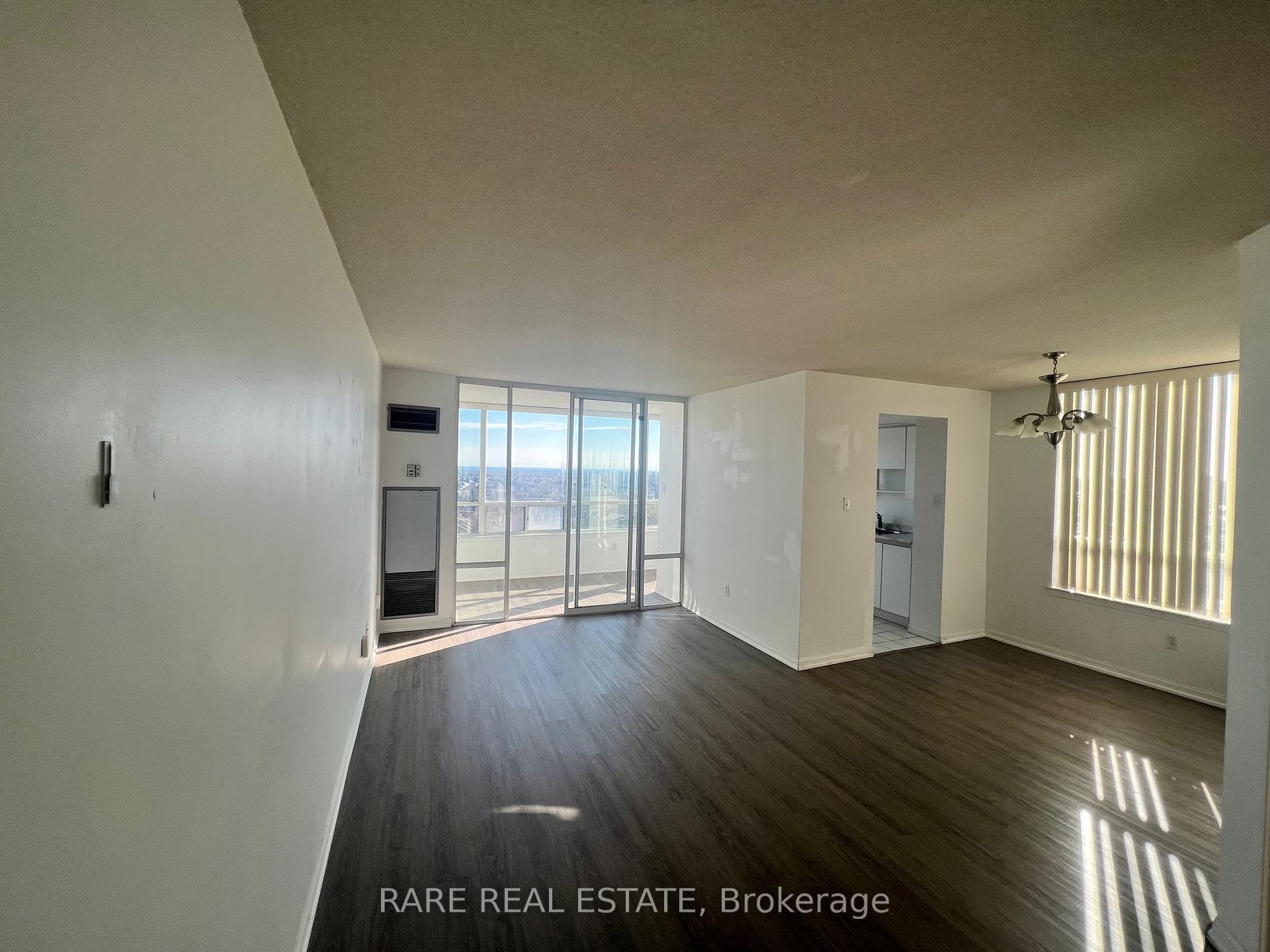 Photo 1 of Unit 905, 550 Webb Drive, Mississauga, City Centre — HOMEH