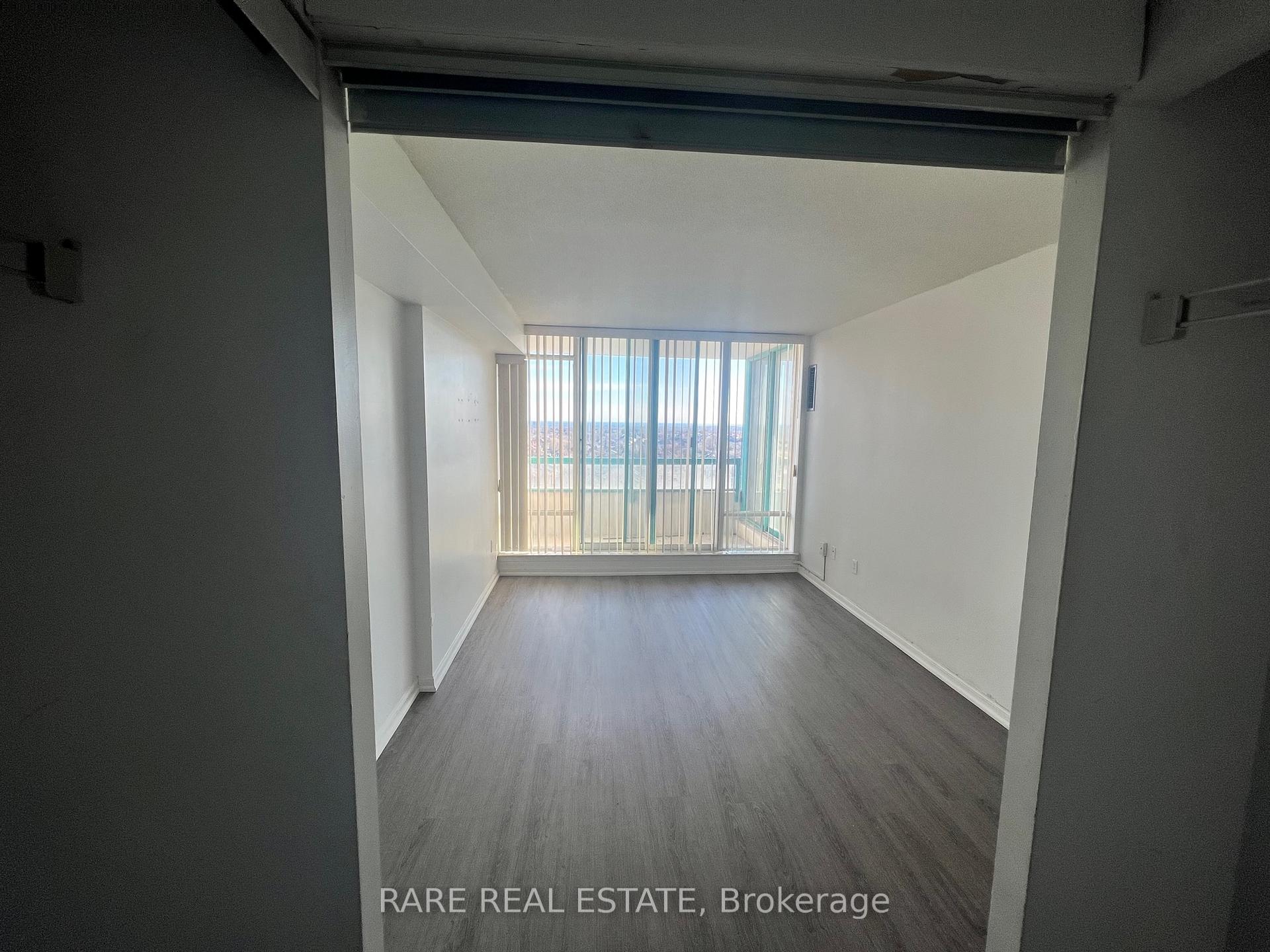 Photo 13 of Unit 905, 550 Webb Drive, Mississauga, City Centre — HOMEH