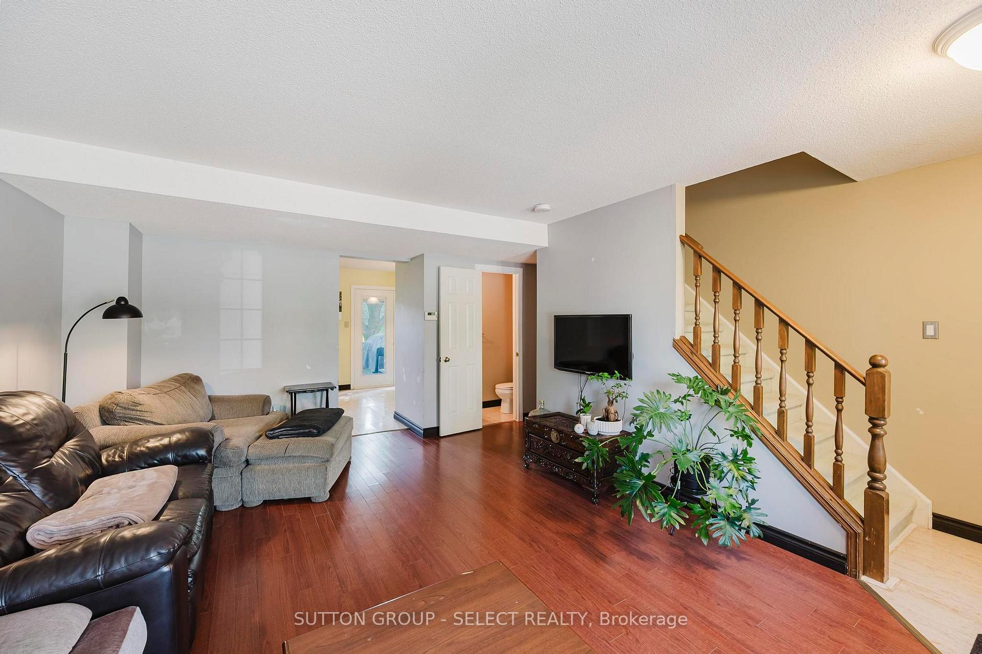 Photo 3 of Unit 11, 151 Martinet Avenue, London, East I — HOMEH