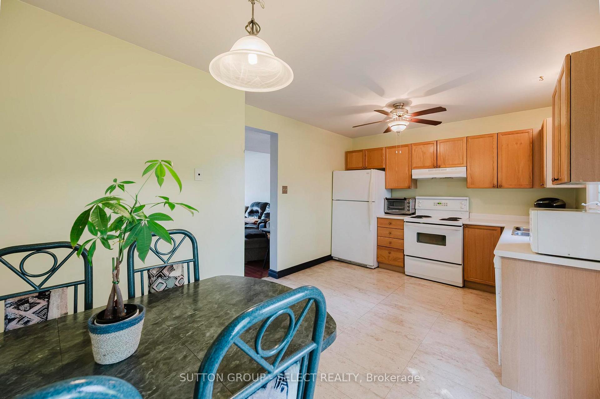 Photo 9 of Unit 11, 151 Martinet Avenue, London, East I — HOMEH