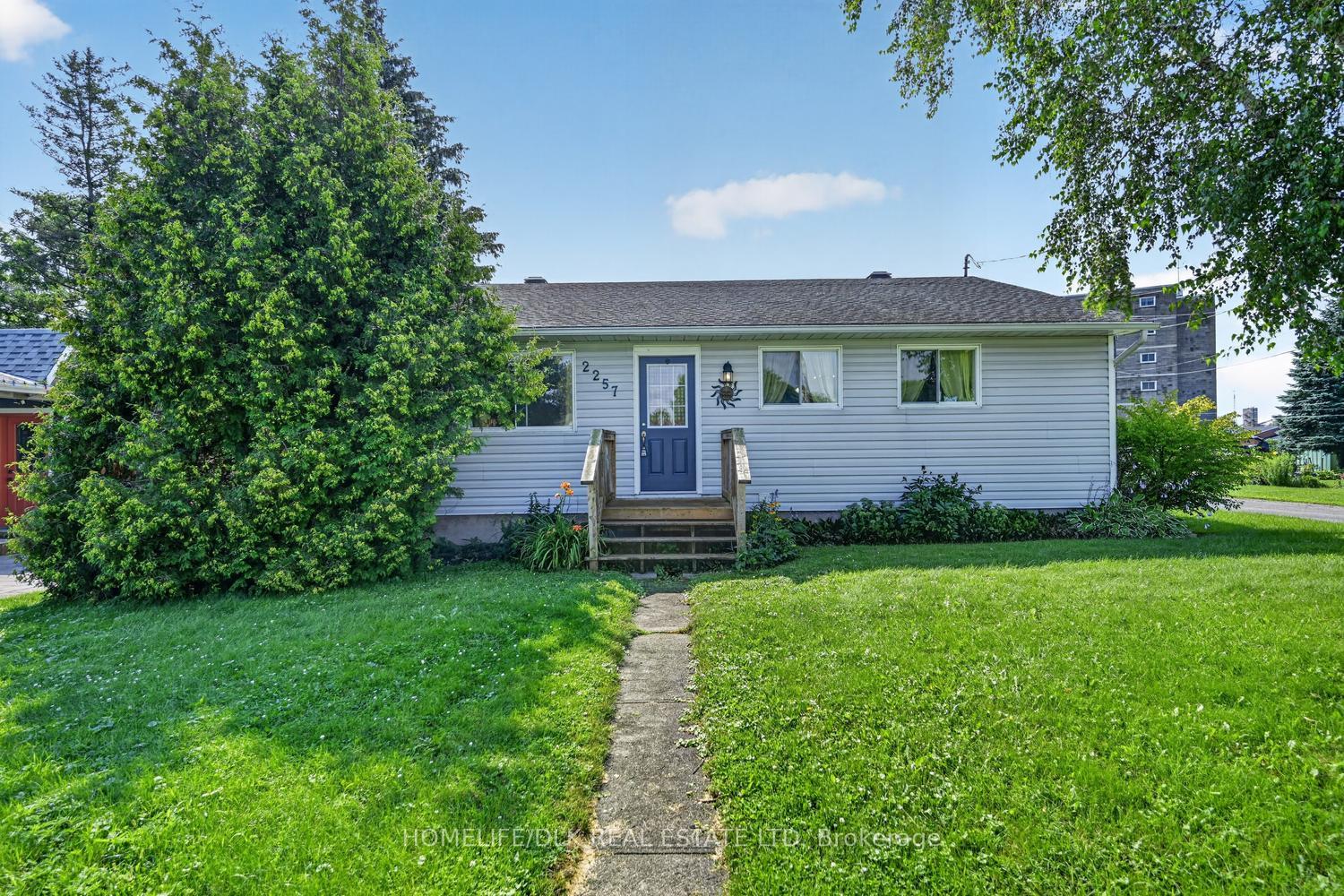 Photo 1 of 2257 Dundas Street, Edwardsburgh/Cardinal, Town of Cardinal — HOMEH