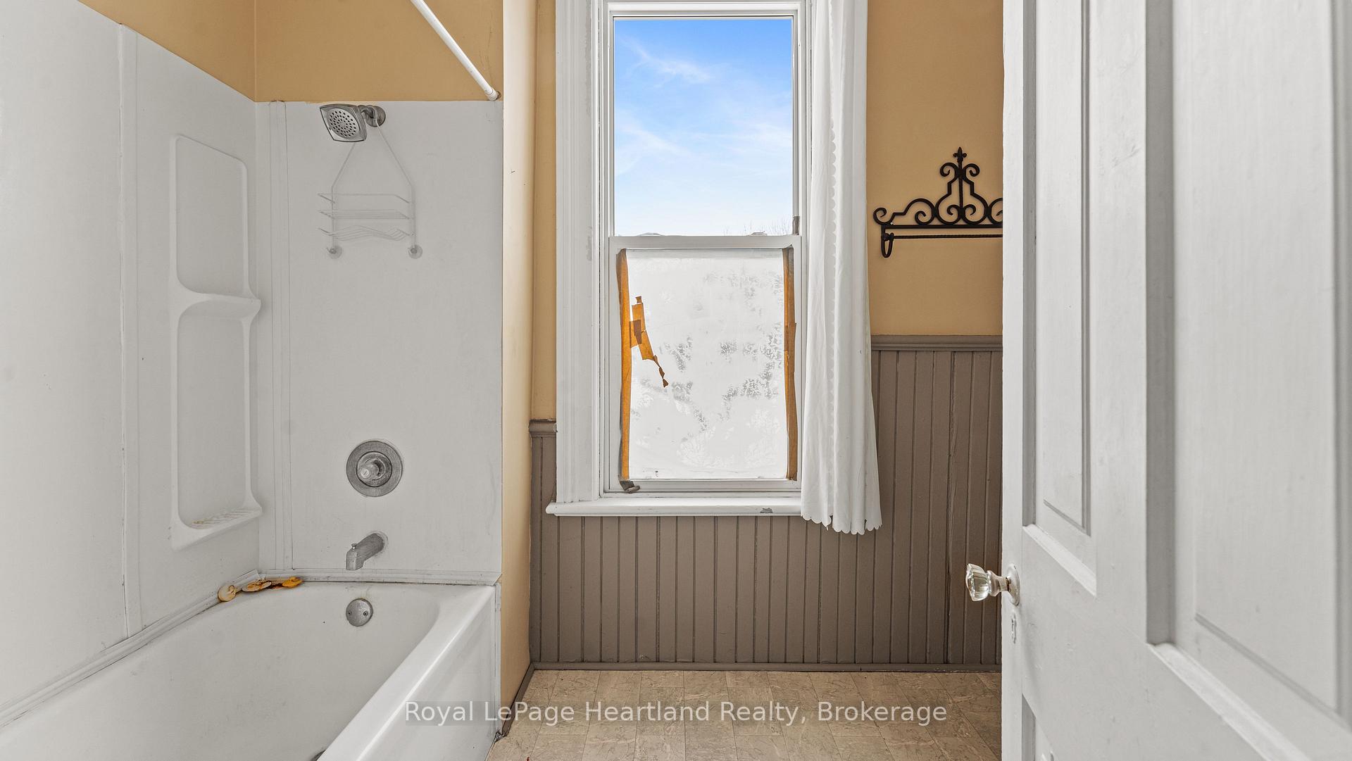 Photo 36 of 190 Albert Street, Central Huron, Clinton — HOMEH