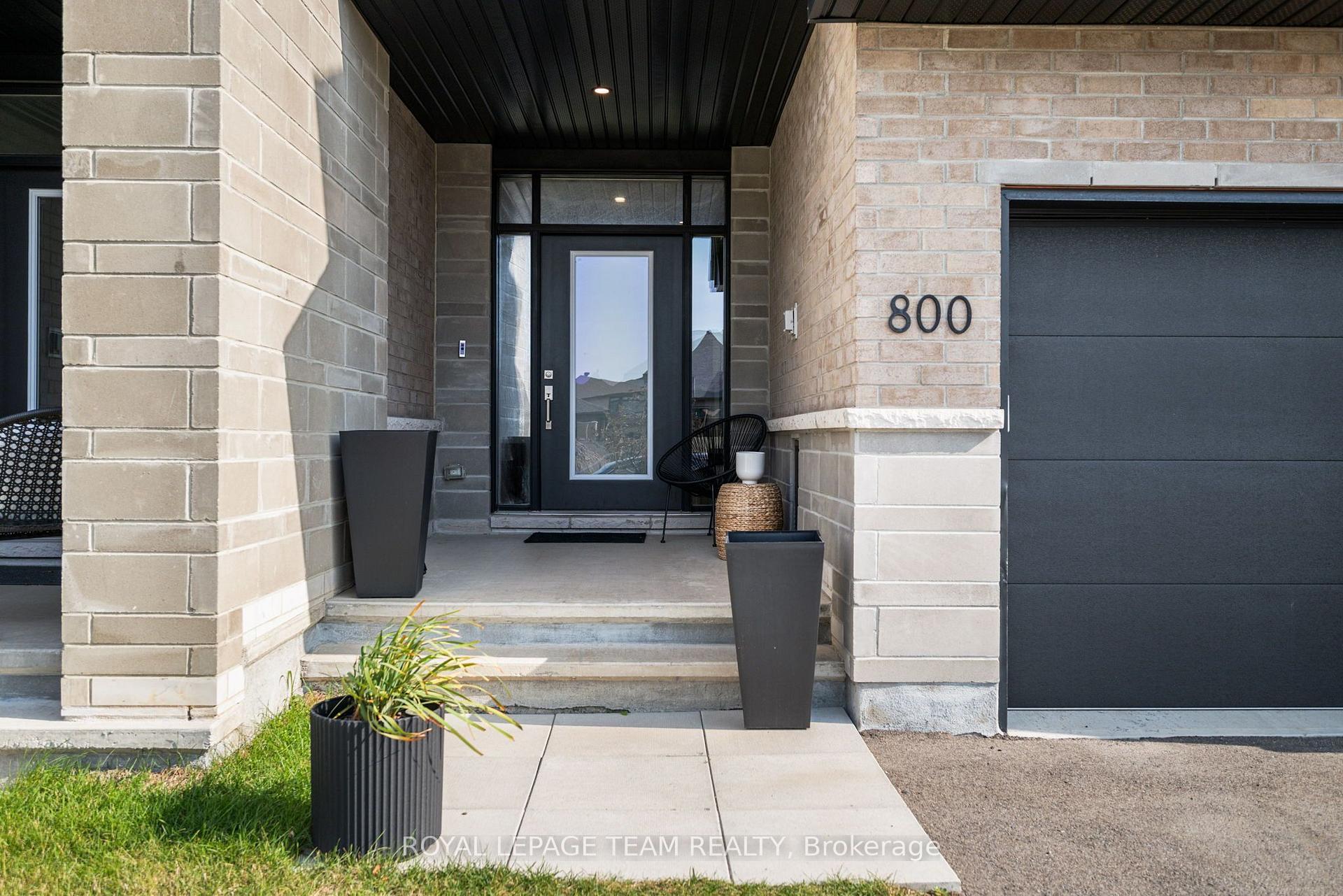 Photo 2 of 800 Solarium Avenue, Ottawa, Riverside South/Gloucester Glen — HOMEH