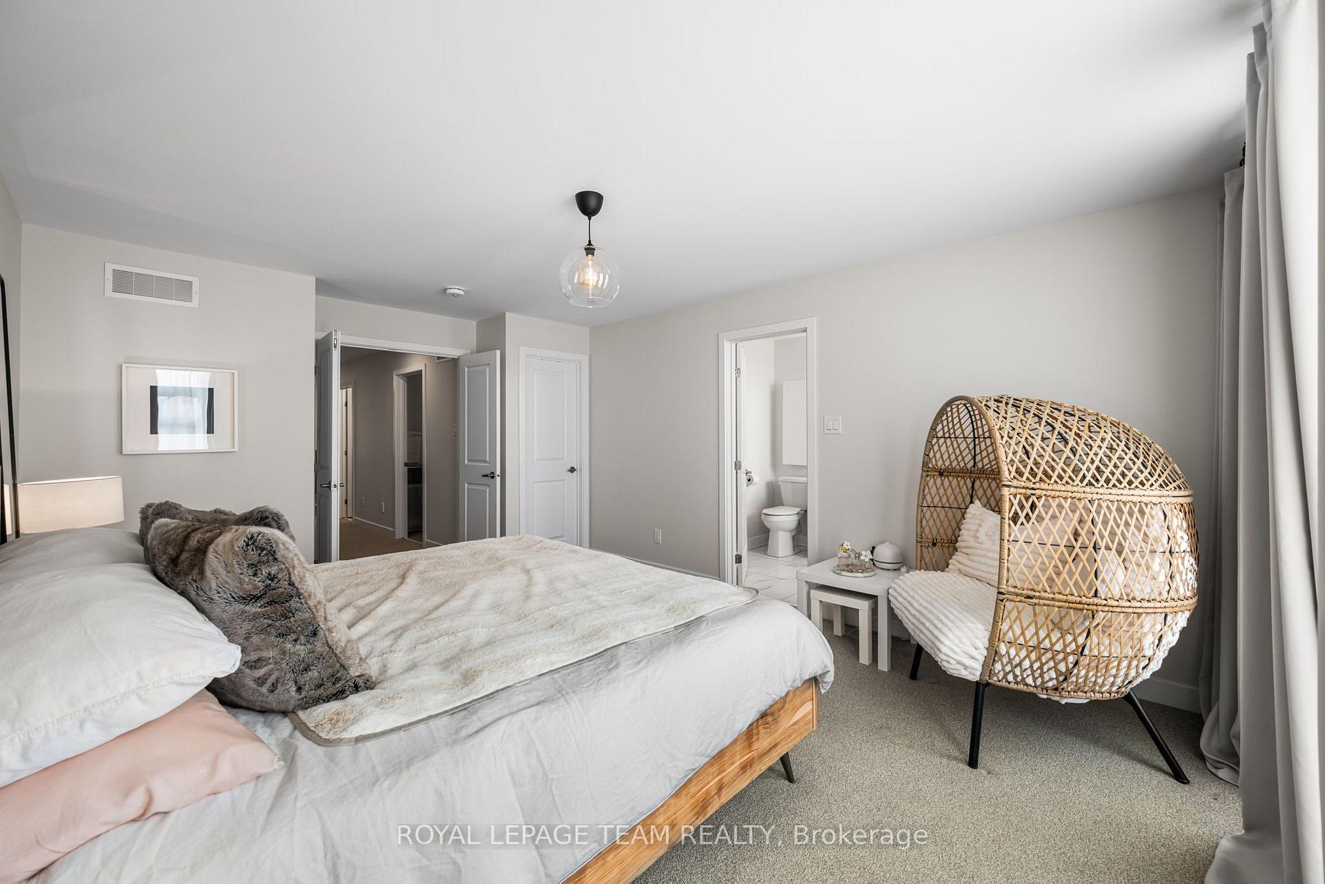 Photo 19 of 800 Solarium Avenue, Ottawa, Riverside South/Gloucester Glen — HOMEH