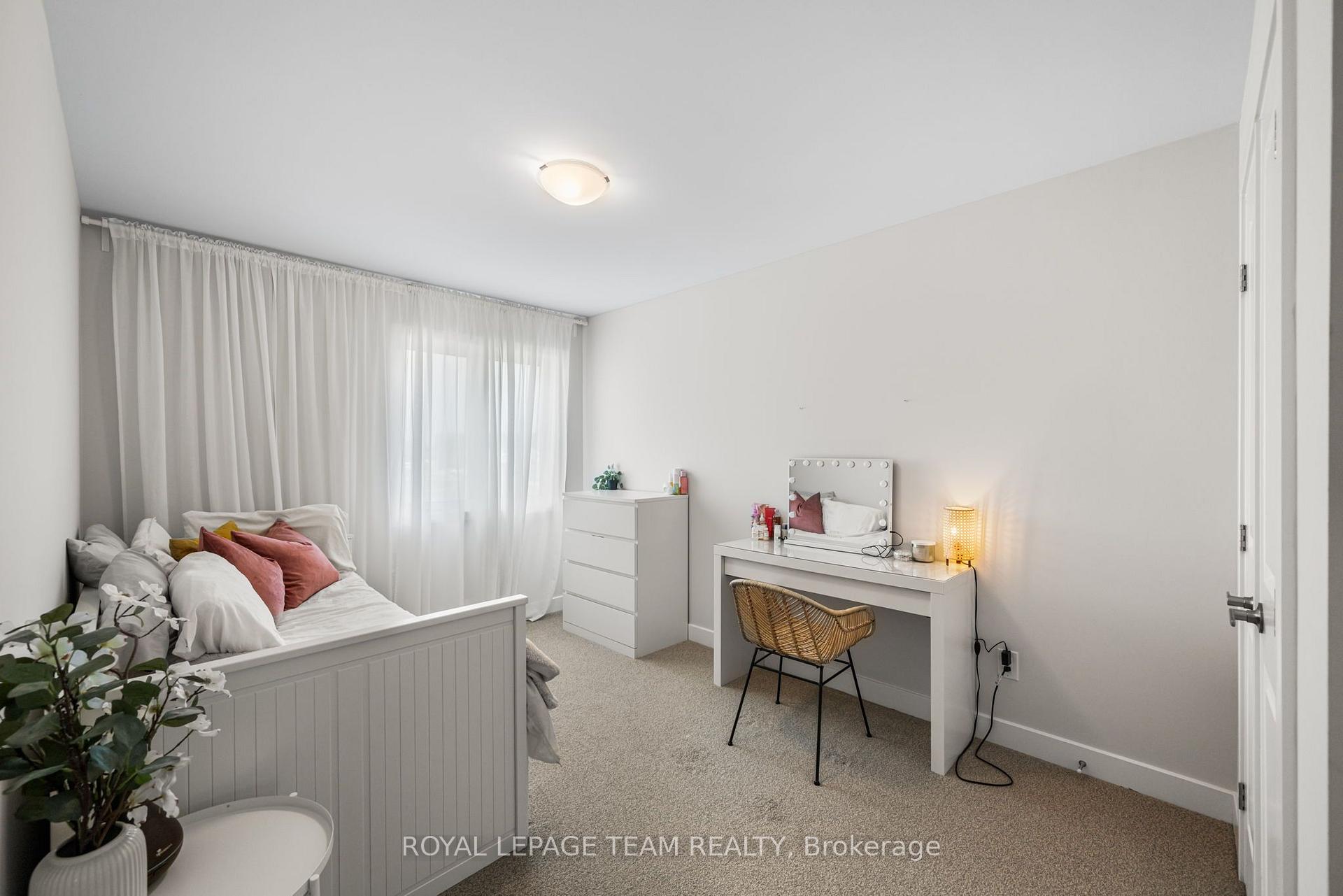 Photo 23 of 800 Solarium Avenue, Ottawa, Riverside South/Gloucester Glen — HOMEH