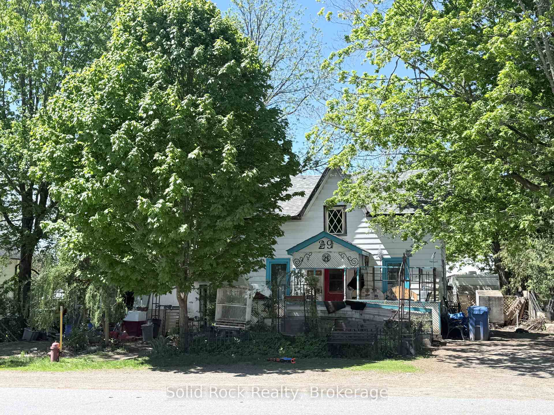 Front of 29 North Hastings Avenue