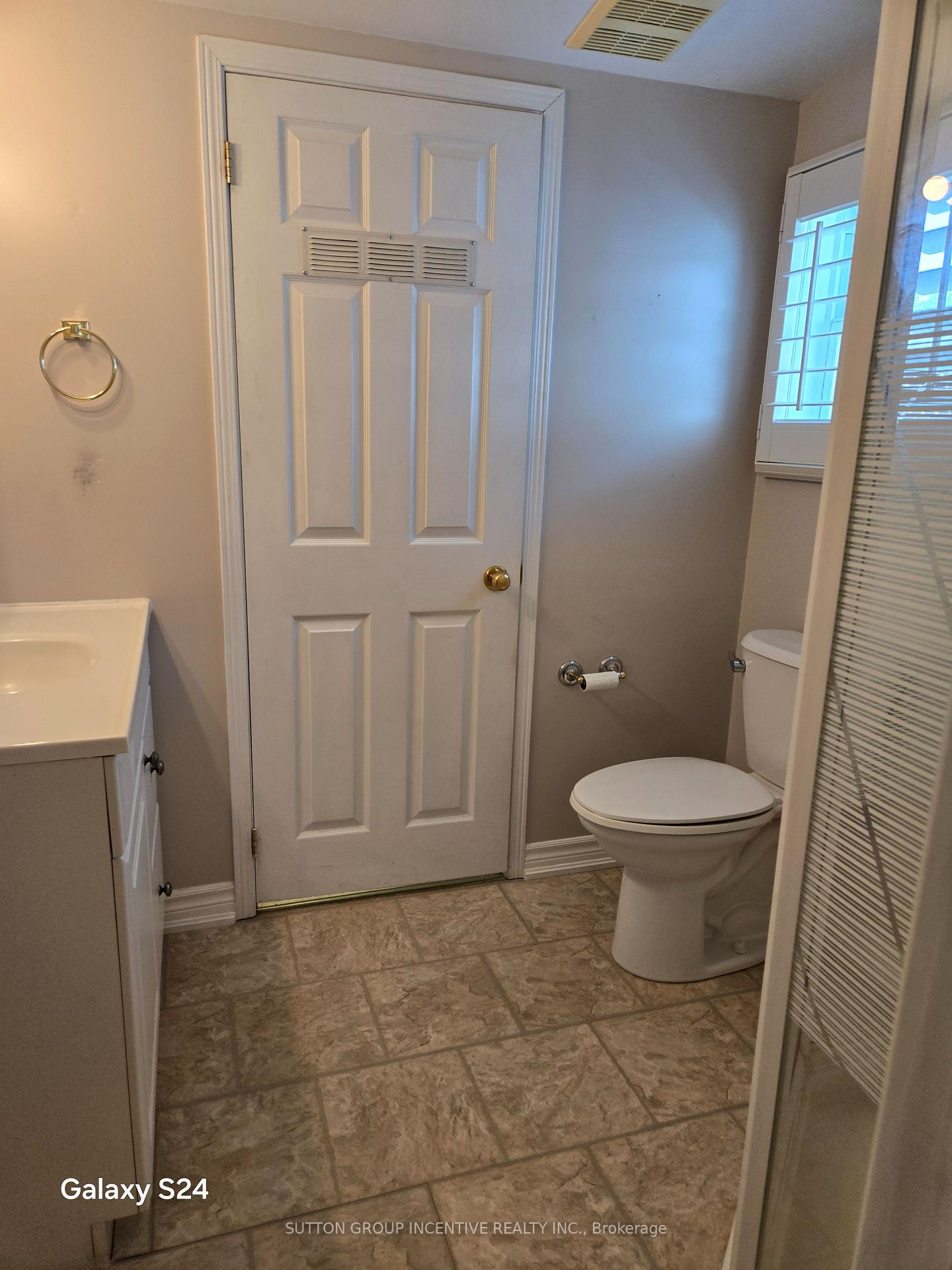 Photo 13 of 36 Weeping Willow Drive, Innisfil, Rural Innisfil — HOMEH