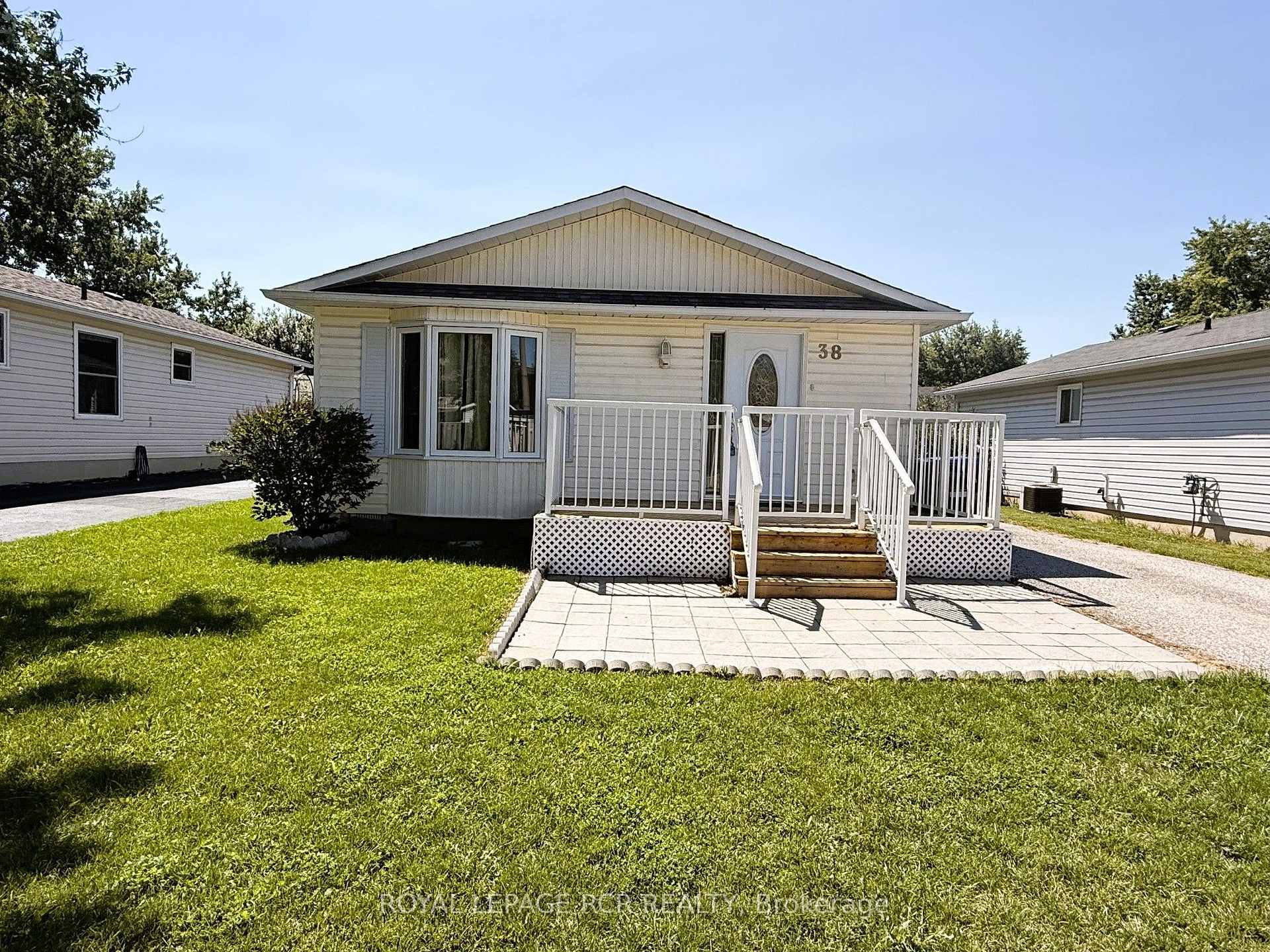 Photo 1 of 38 Royal Oak Drive, Innisfil, Cookstown — HOMEH