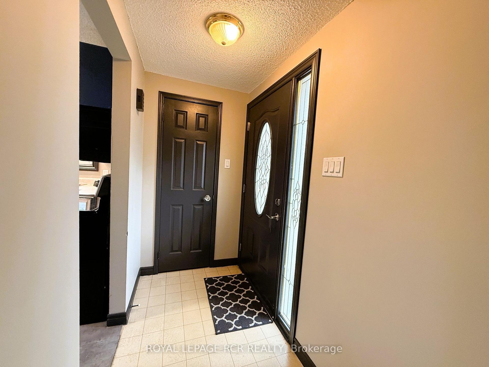 Photo 10 of 38 Royal Oak Drive, Innisfil, Cookstown — HOMEH