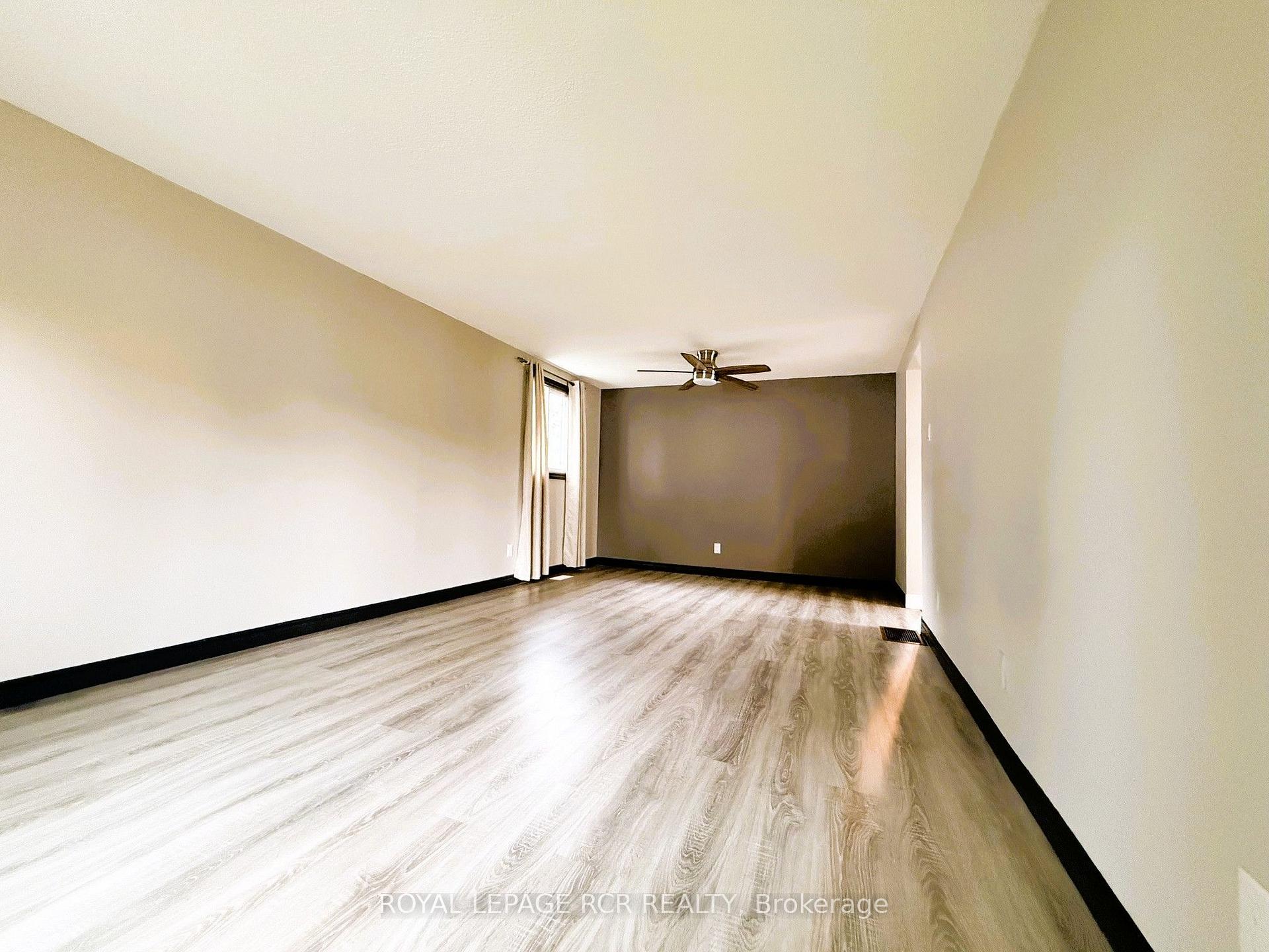 Photo 13 of 38 Royal Oak Drive, Innisfil, Cookstown — HOMEH