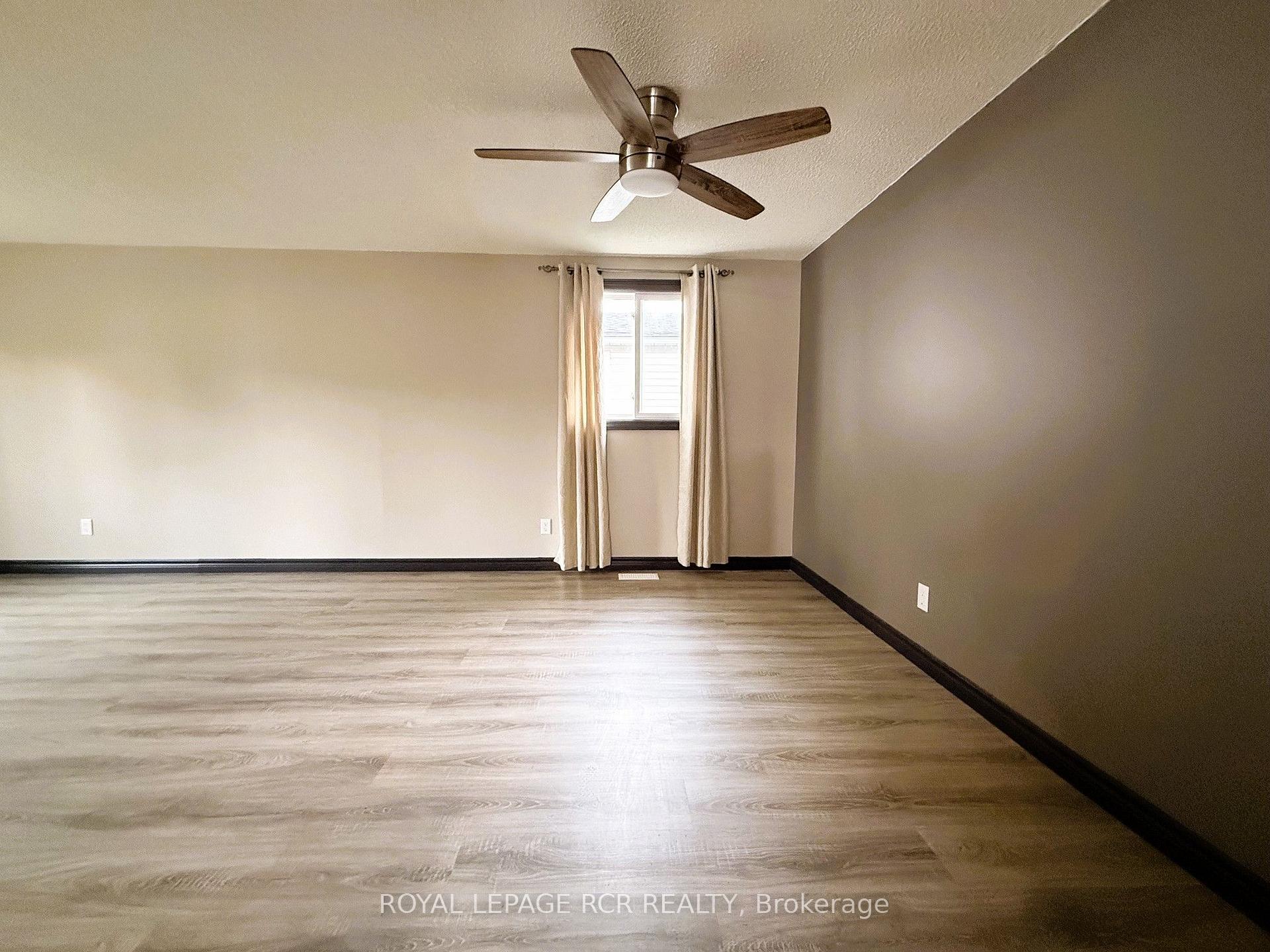Photo 15 of 38 Royal Oak Drive, Innisfil, Cookstown — HOMEH