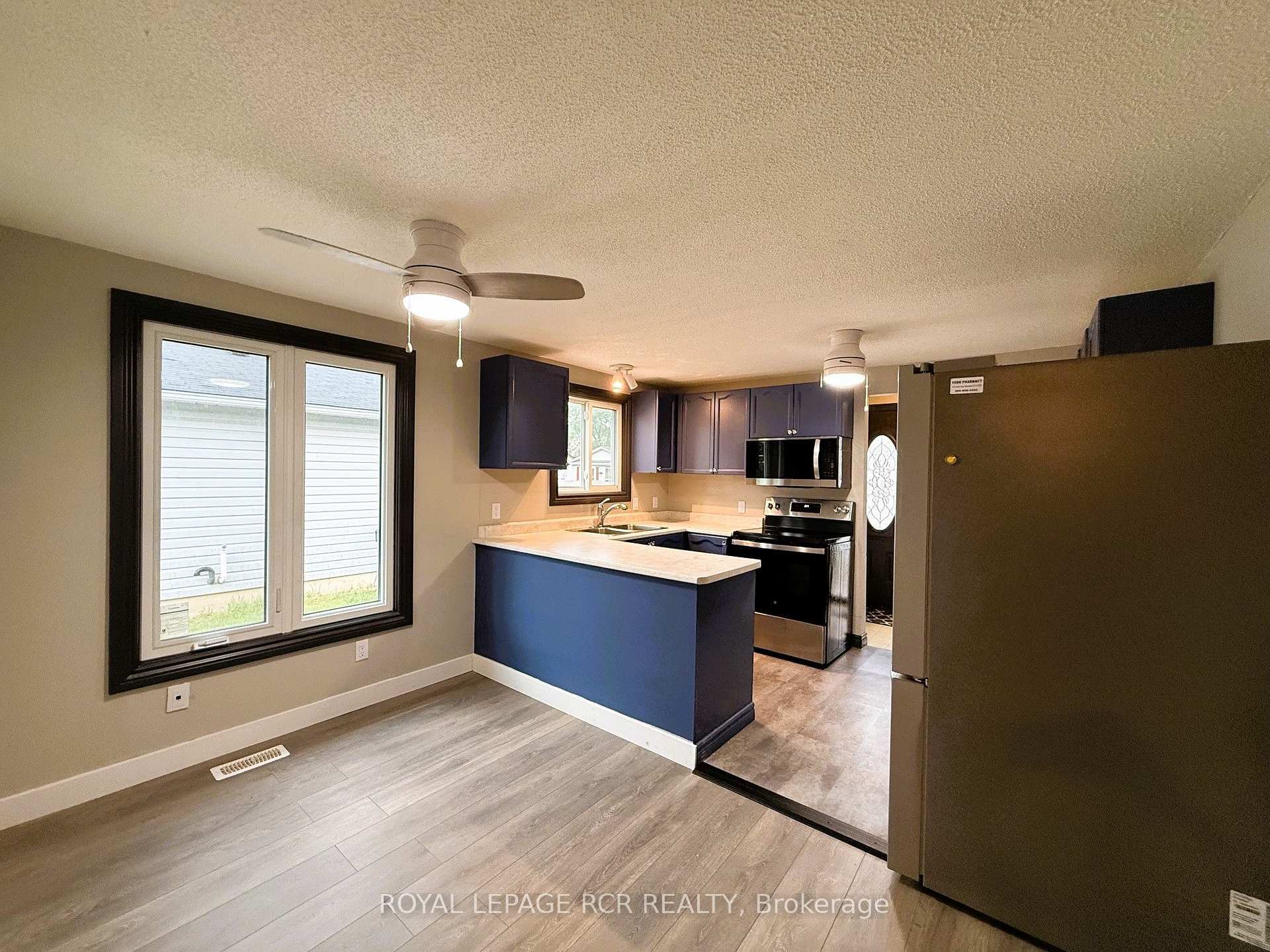 Photo 16 of 38 Royal Oak Drive, Innisfil, Cookstown — HOMEH
