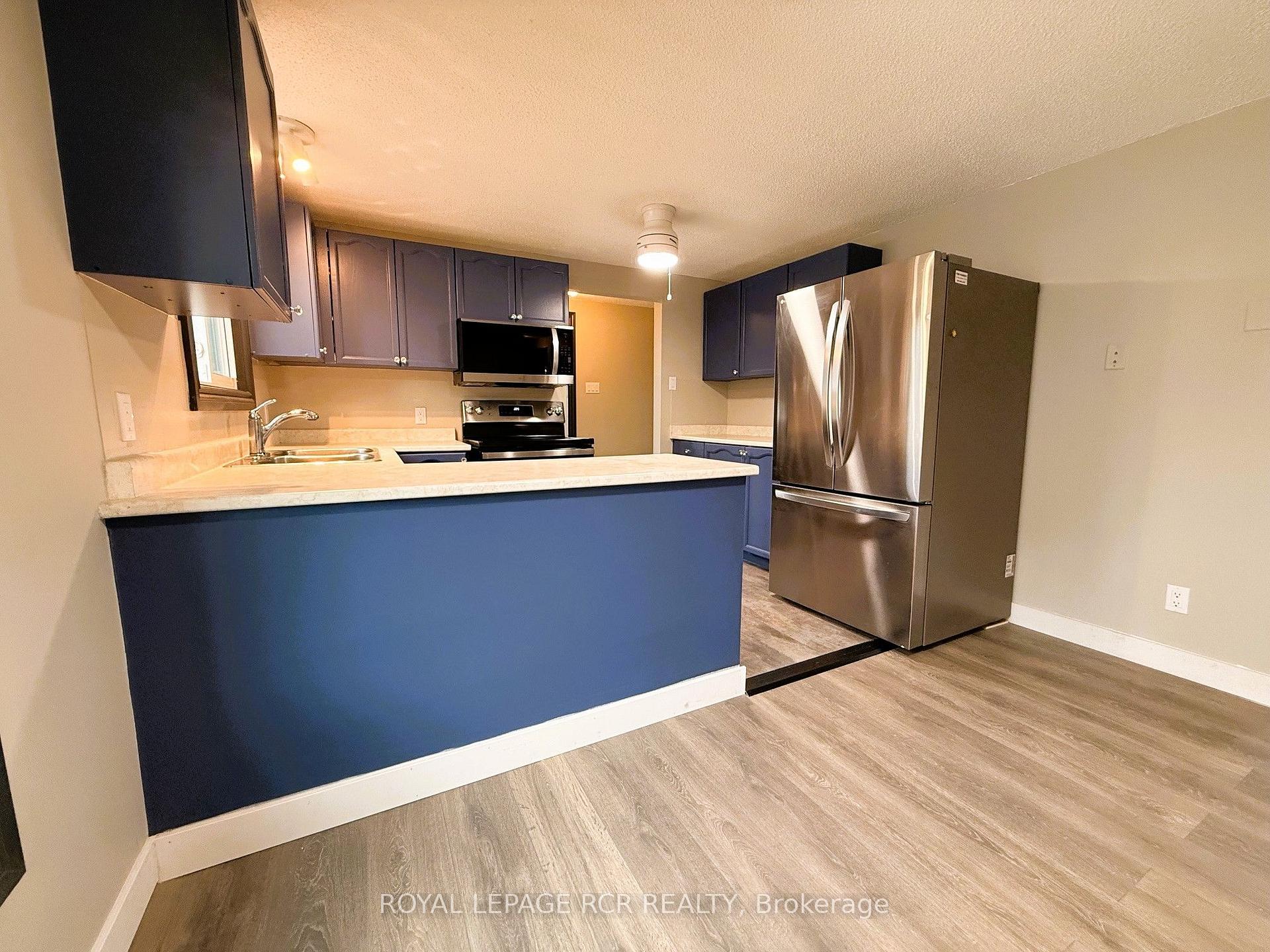 Photo 18 of 38 Royal Oak Drive, Innisfil, Cookstown — HOMEH