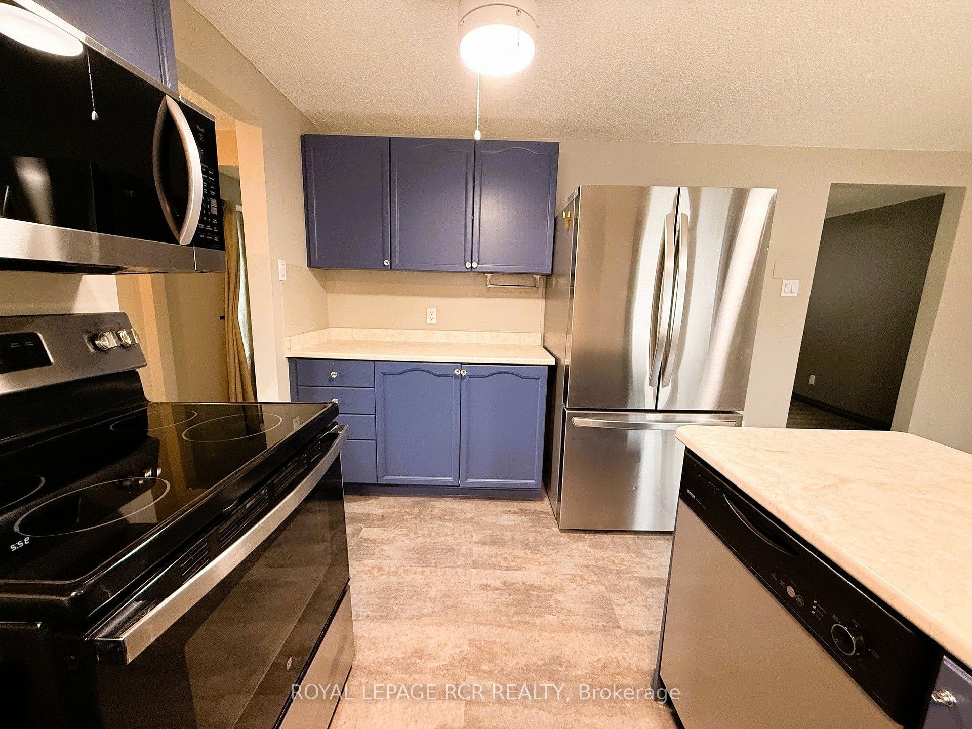 Photo 23 of 38 Royal Oak Drive, Innisfil, Cookstown — HOMEH