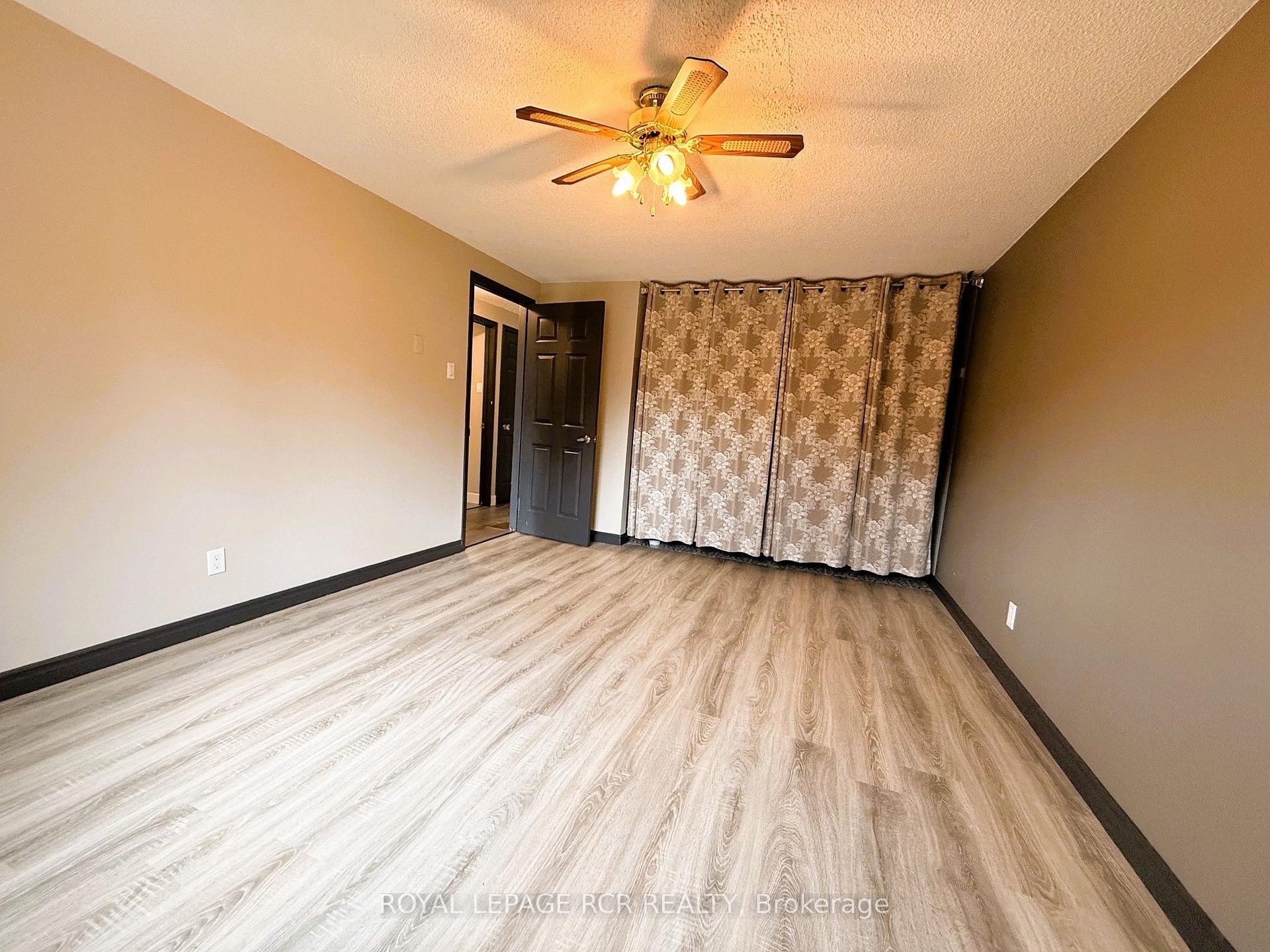 Photo 27 of 38 Royal Oak Drive, Innisfil, Cookstown — HOMEH