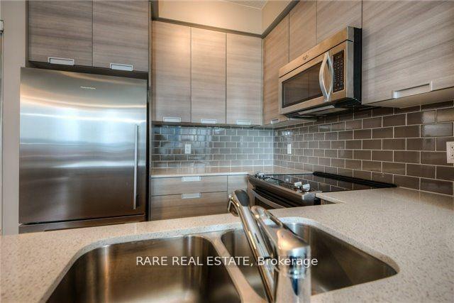 Photo 3 of Unit 801, 55 Eglinton Avenue W, Mississauga, Hurontario — HOMEH