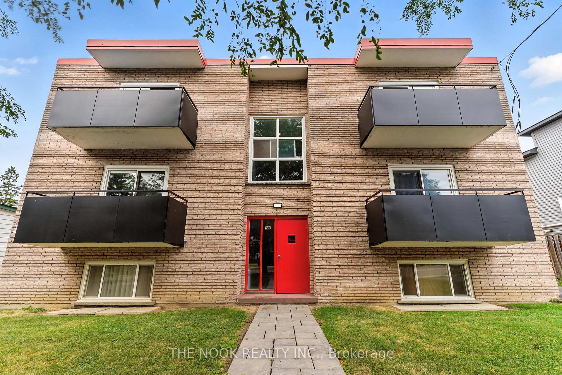 Photo 2 of Unit 21, 106 Cromwell Avenue, Oshawa, Vanier — HOMEH