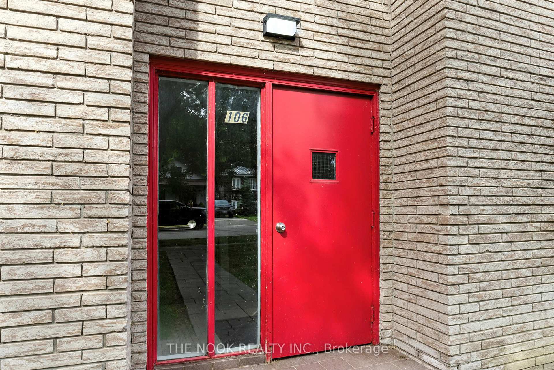 Photo 3 of Unit 21, 106 Cromwell Avenue, Oshawa, Vanier — HOMEH