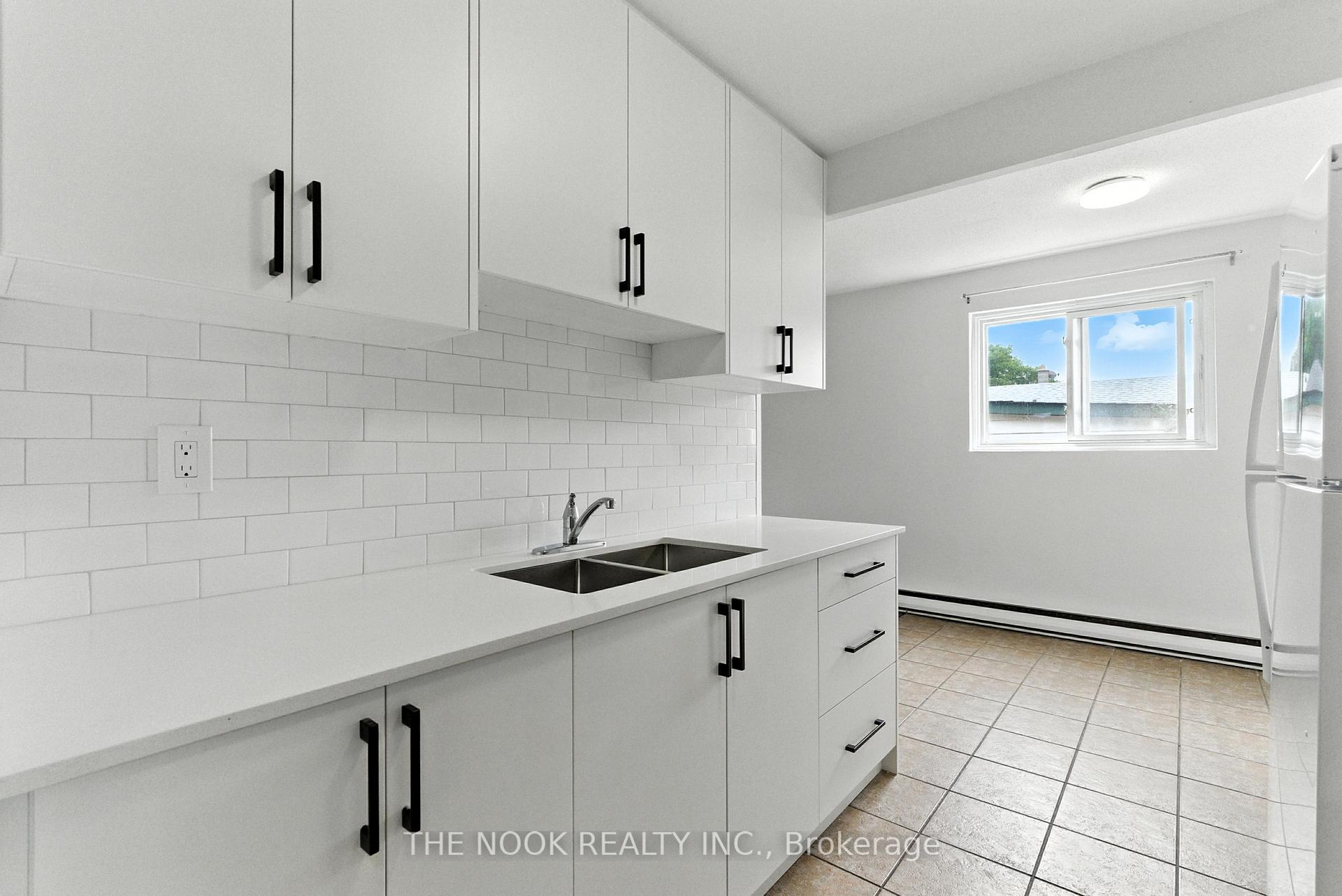 Photo 6 of Unit 21, 106 Cromwell Avenue, Oshawa, Vanier — HOMEH