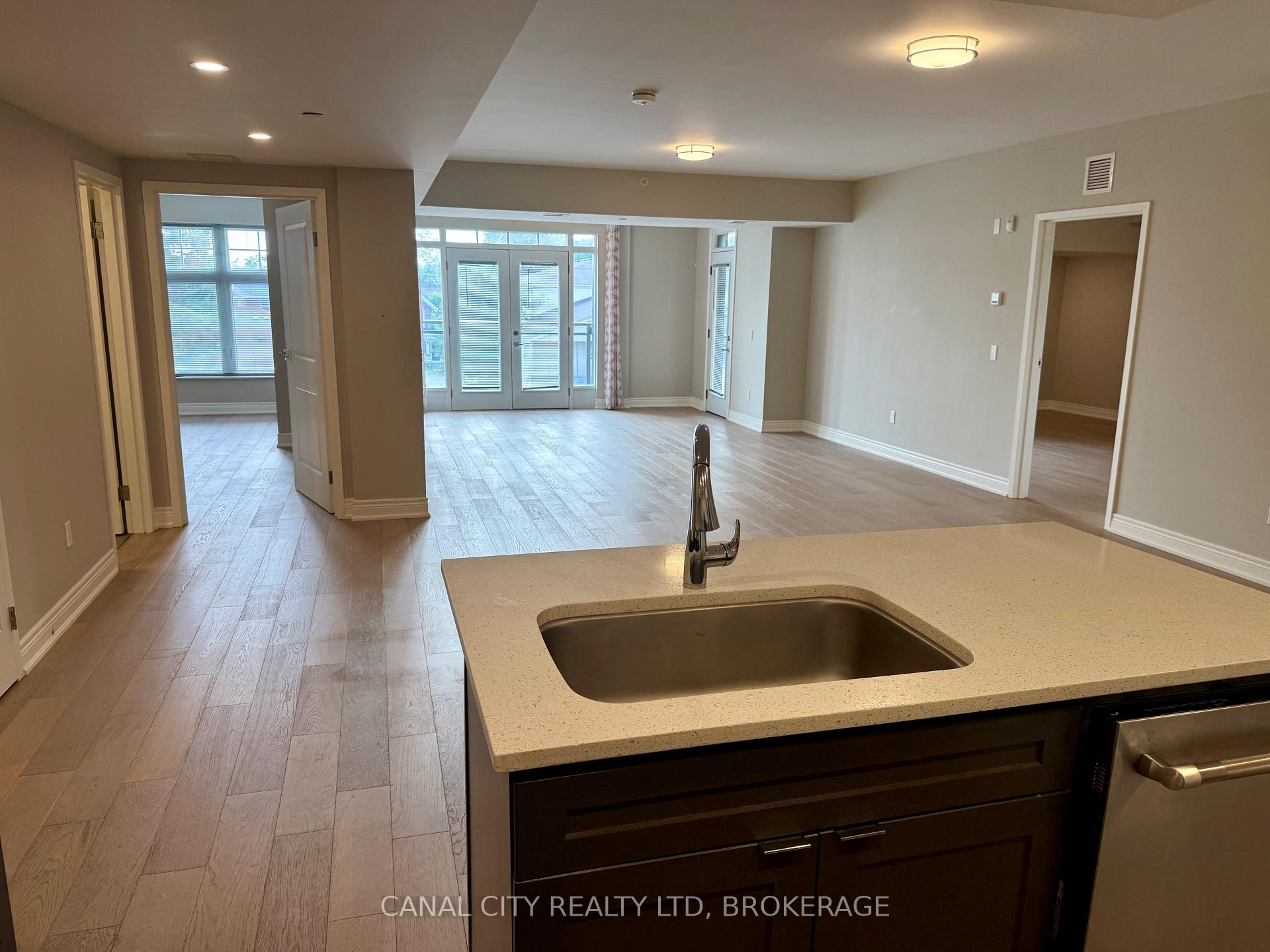 Photo 10 of Unit 303, 10 Albert Street E, Thorold, Thorold Downtown — HOMEH