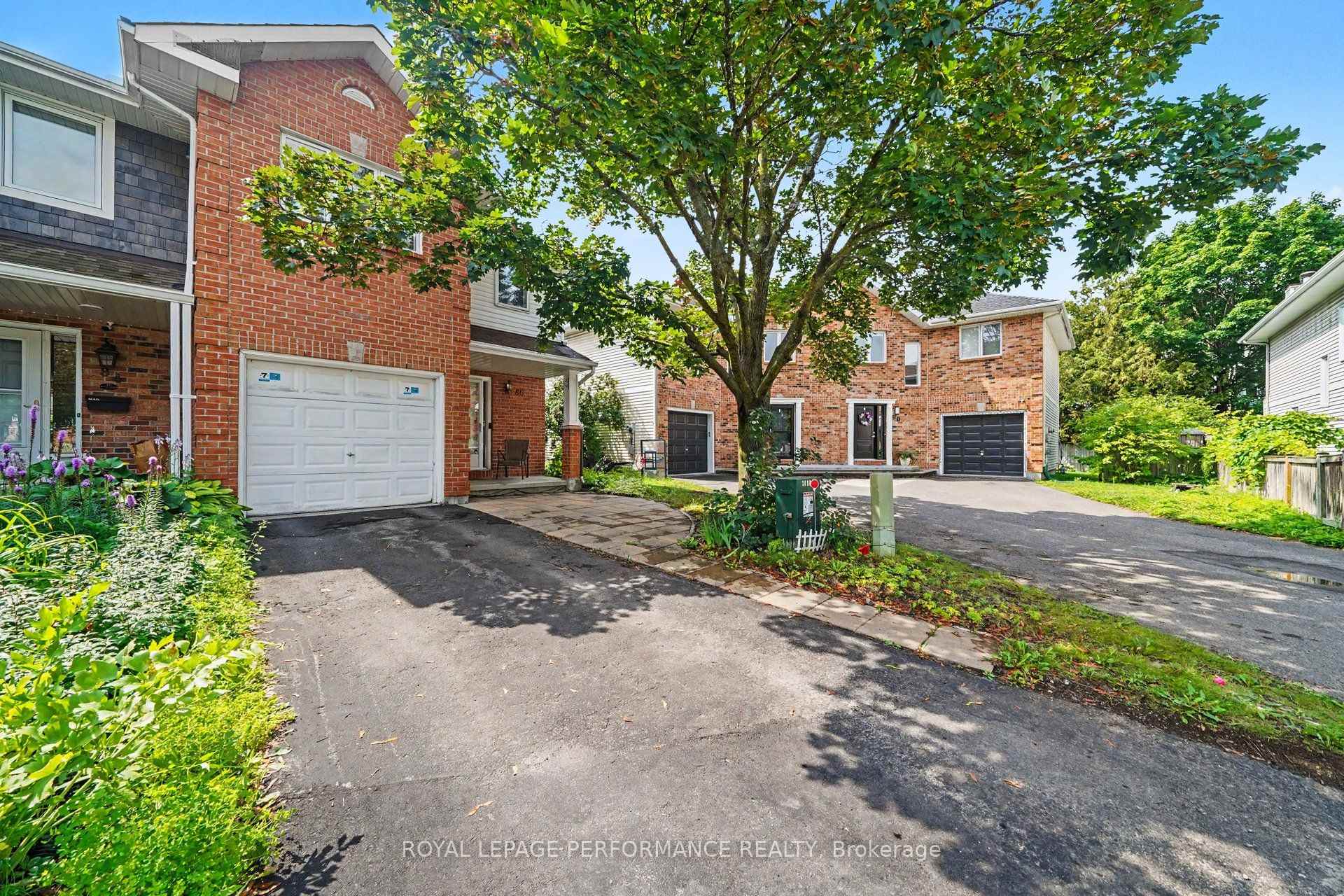 Photo 2 of 86 Royal Oak Court, Ottawa, Hunt Club Park/Greenboro — HOMEH