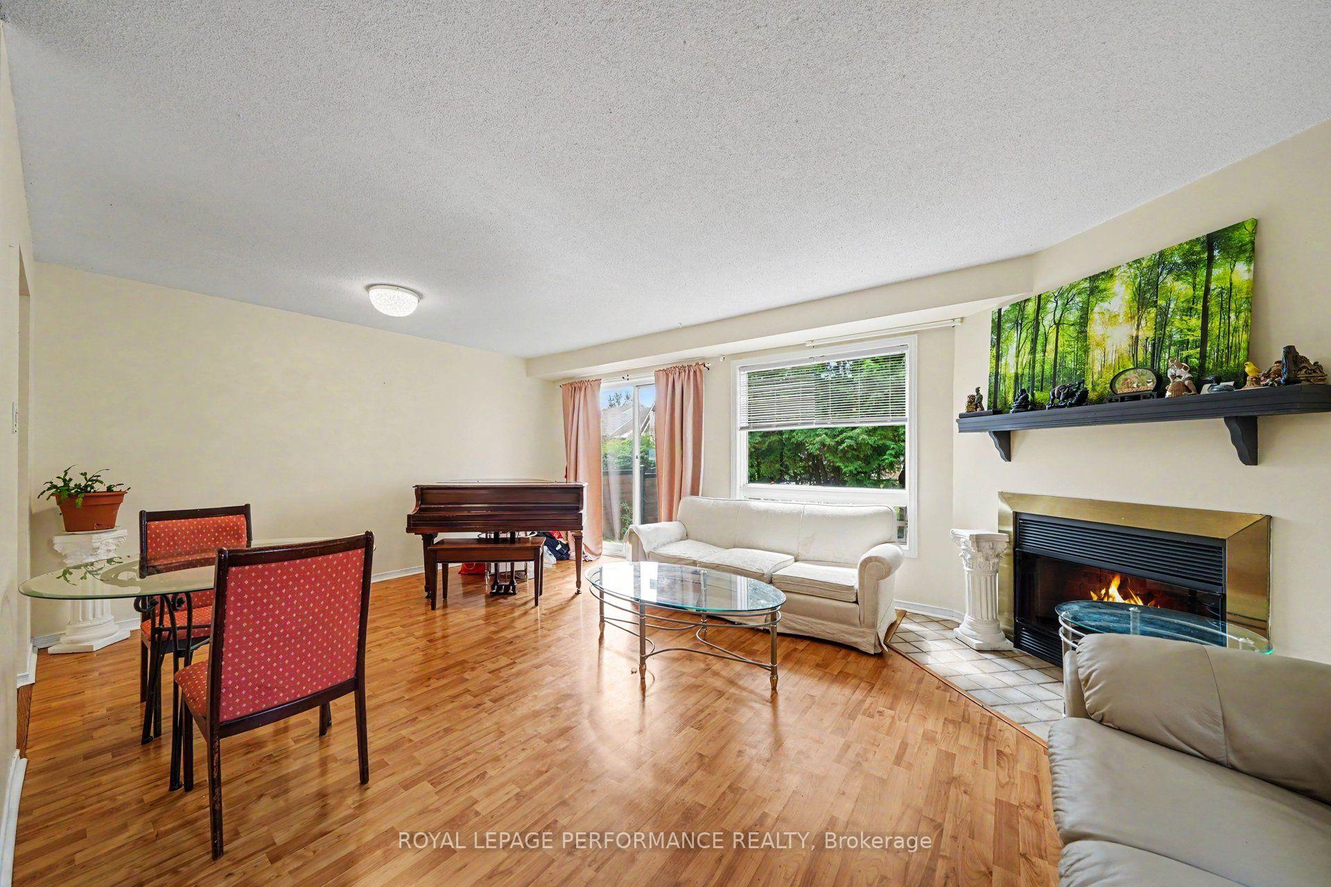 Photo 4 of 86 Royal Oak Court, Ottawa, Hunt Club Park/Greenboro — HOMEH