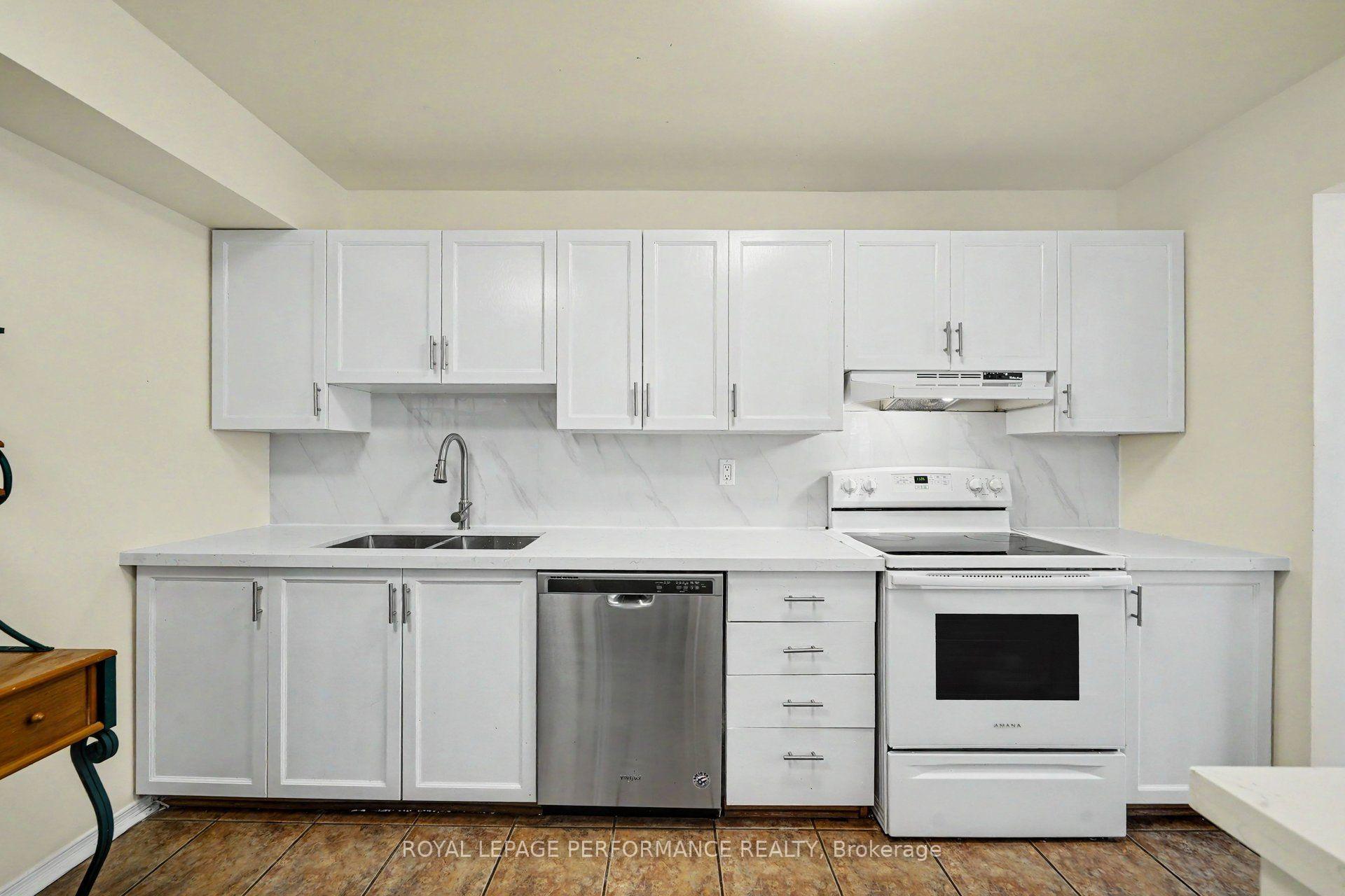 Photo 8 of 86 Royal Oak Court, Ottawa, Hunt Club Park/Greenboro — HOMEH