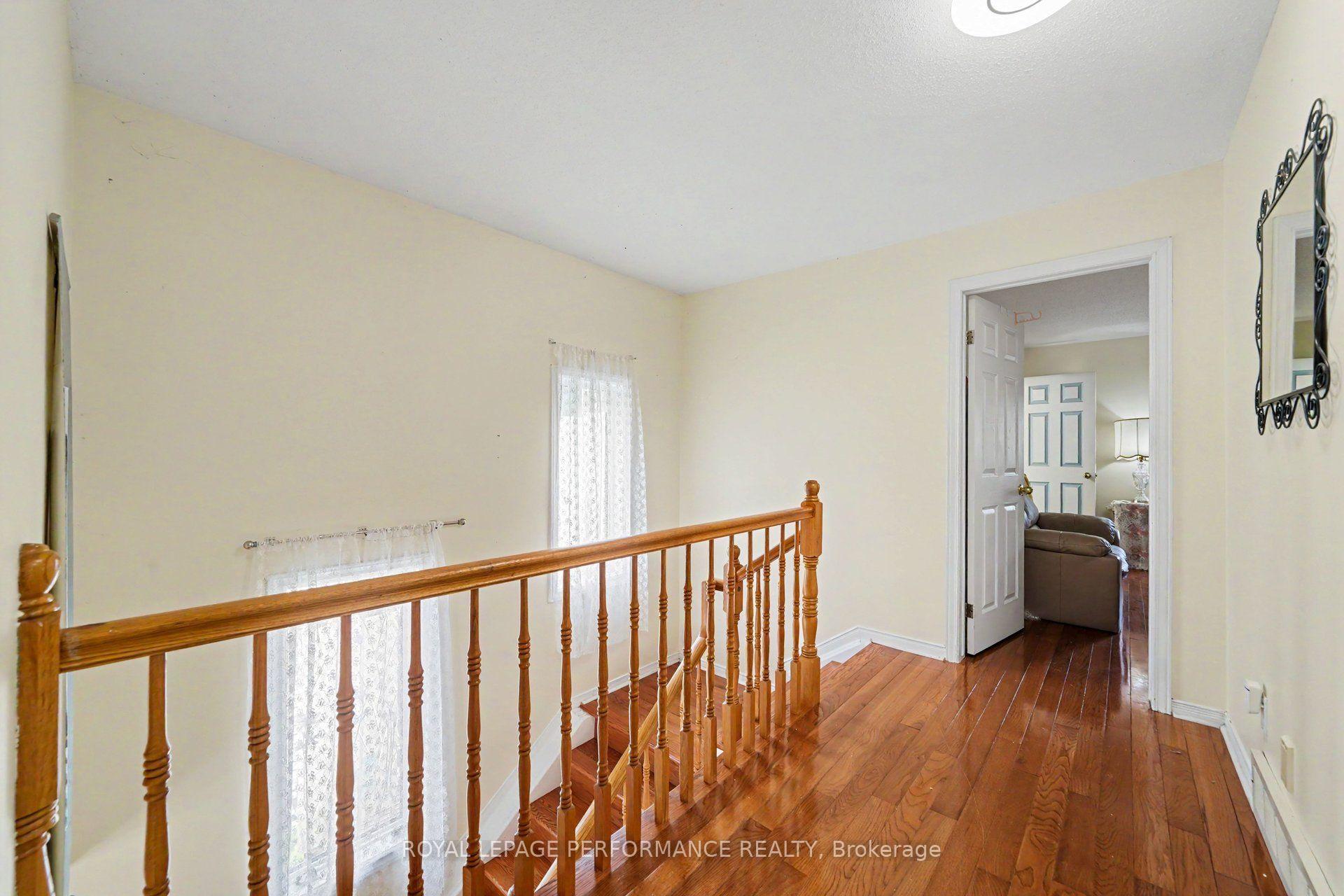 Photo 12 of 86 Royal Oak Court, Ottawa, Hunt Club Park/Greenboro — HOMEH