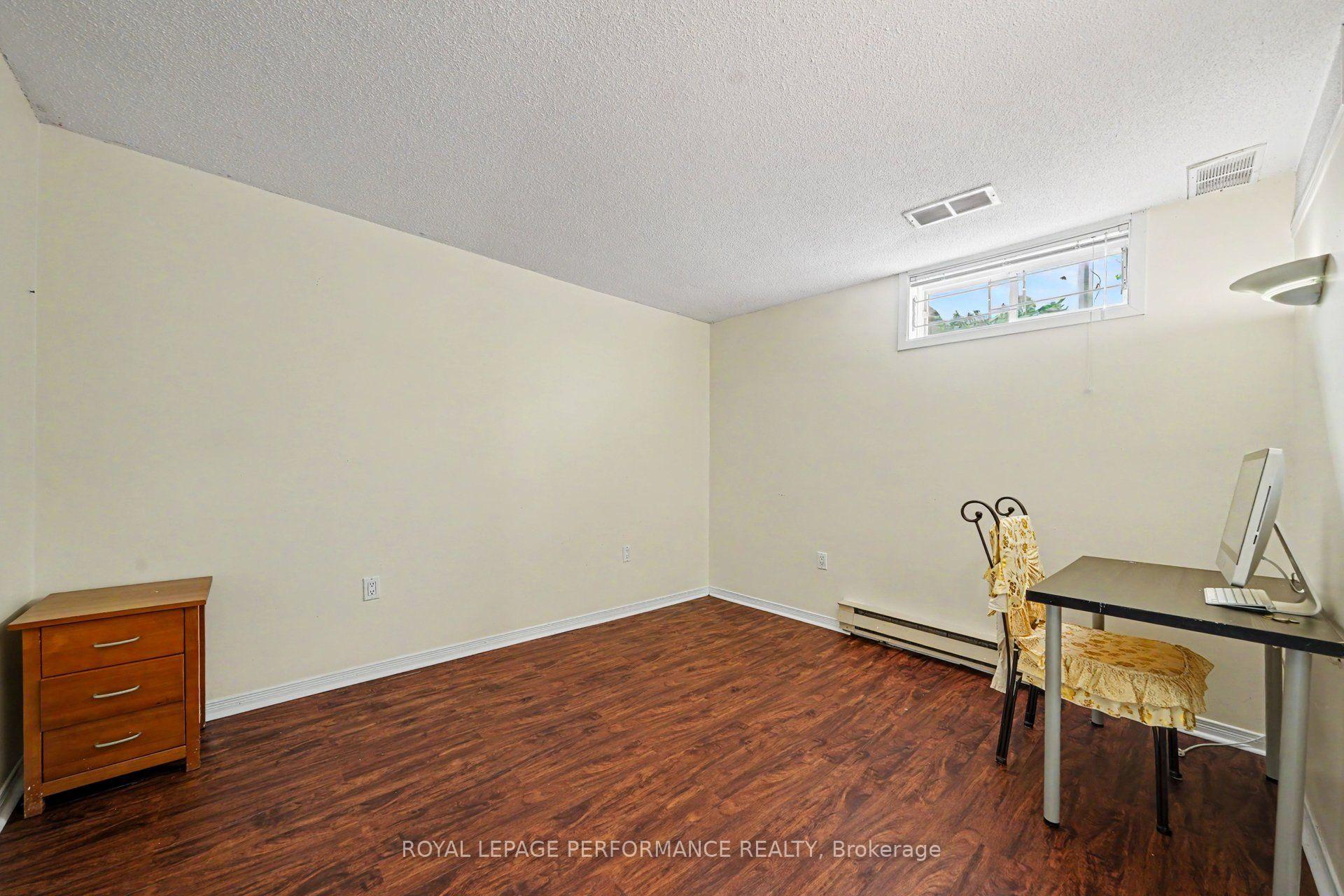 Photo 22 of 86 Royal Oak Court, Ottawa, Hunt Club Park/Greenboro — HOMEH