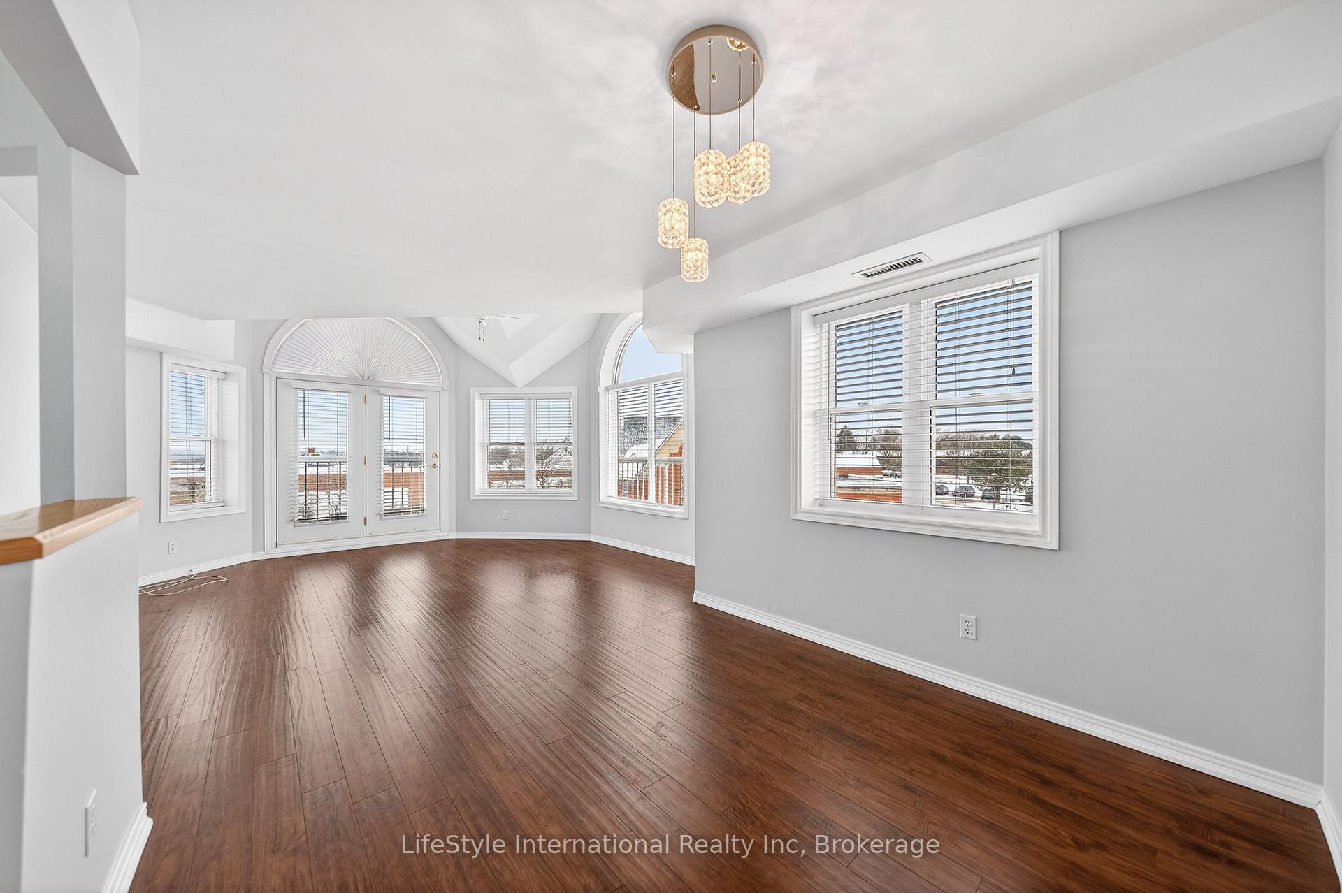 Photo of Unit 306, 208 Silvercreek Parkway N