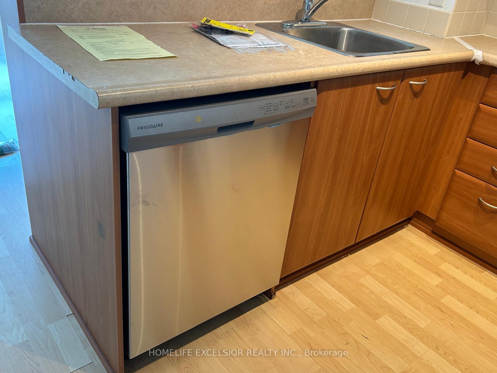 Photo 7 of Unit 1515, 36 Lee Centre Drive, Scarborough, Woburn — HOMEH