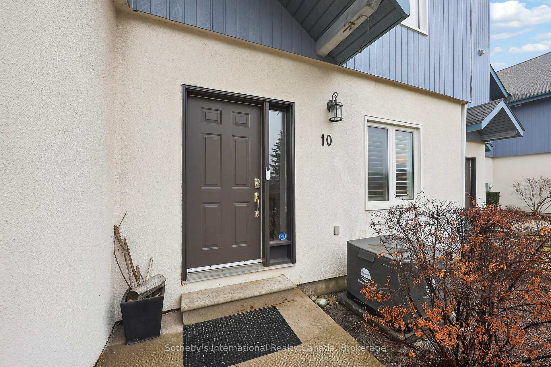 Photo 4 of Unit 10, 110 Kellie'S Way, Blue Mountains — HOMEH
