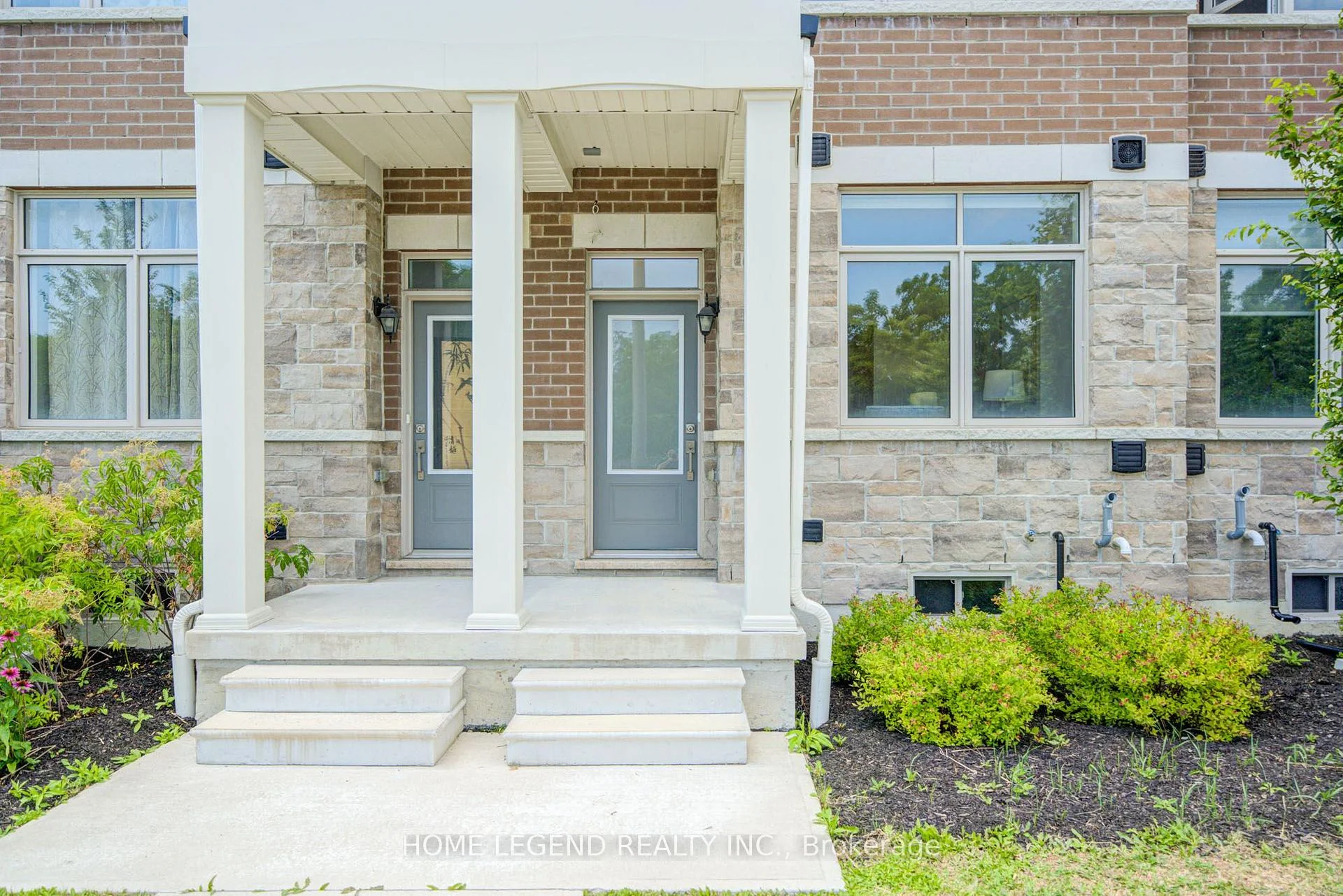 Photo 4 of 69 Carneros Way, Markham, Cedar Grove — HOMEH