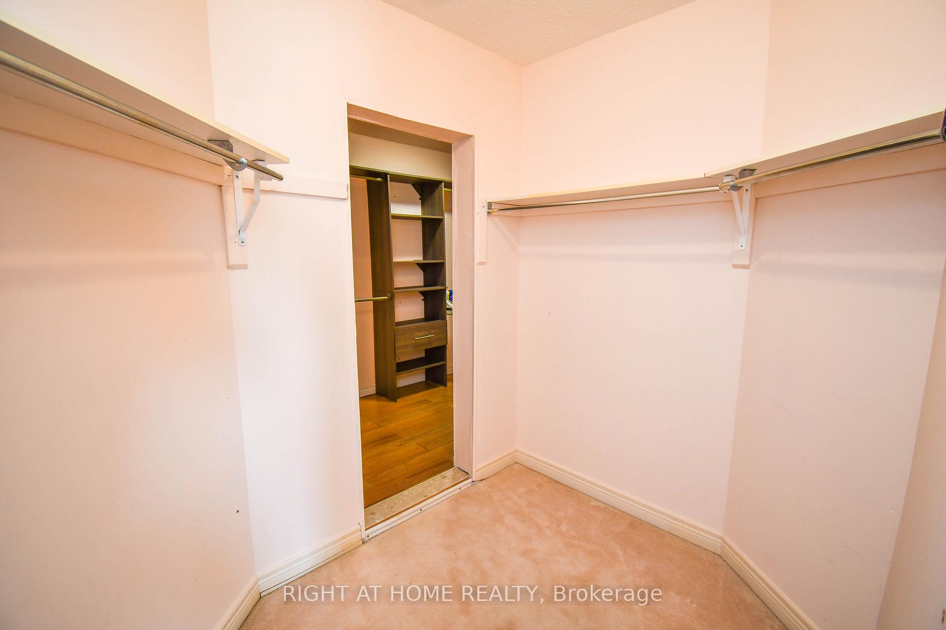 Photo 24 of 11 Thackeray Crescent, Barrie, Letitia Heights — HOMEH