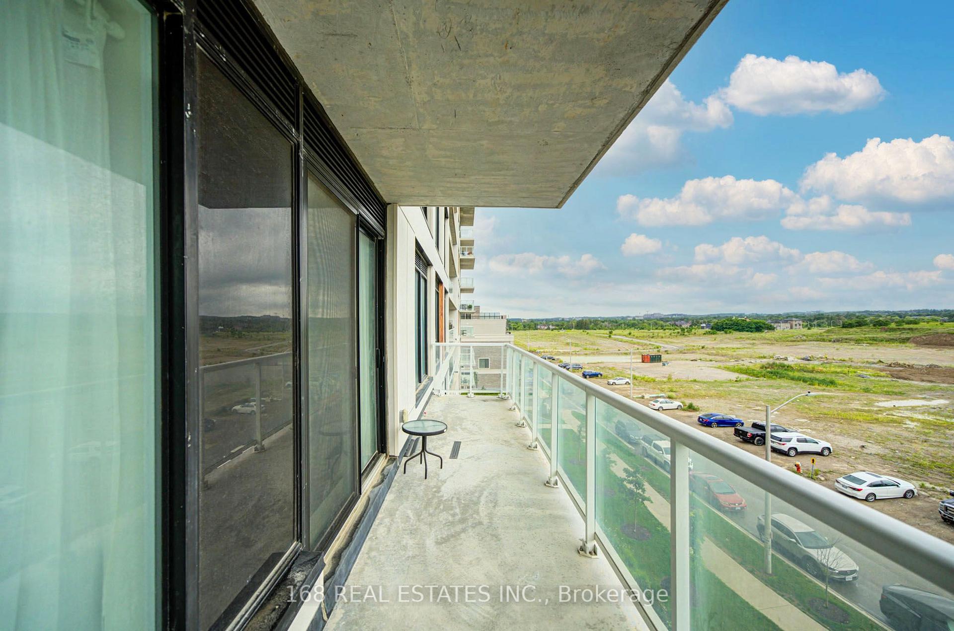 Photo 13 of Unit 429, 2 David Eyer Drive, Richmond Hill, Rural Richmond Hill — HOMEH