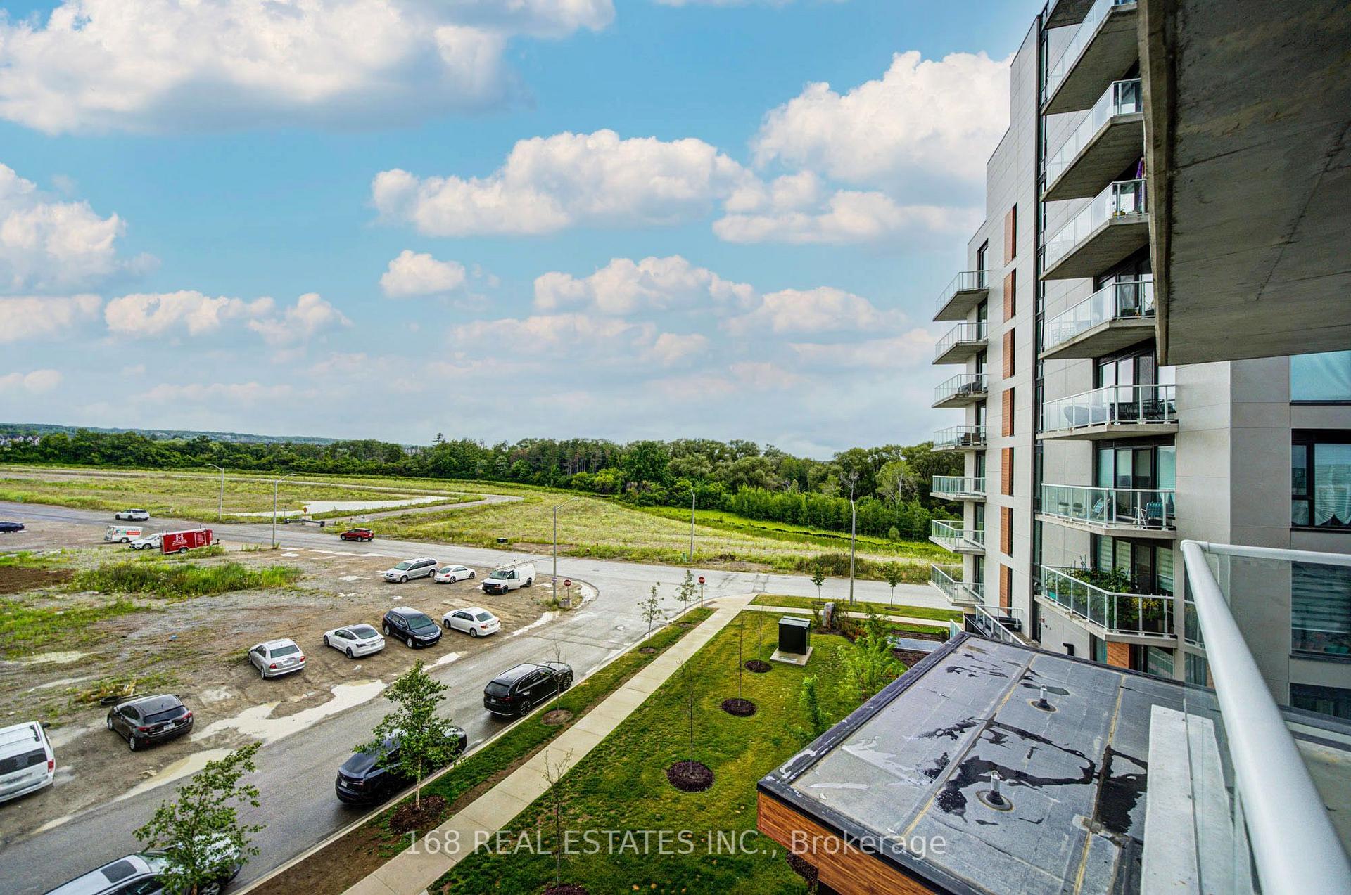 Photo 15 of Unit 429, 2 David Eyer Drive, Richmond Hill, Rural Richmond Hill — HOMEH