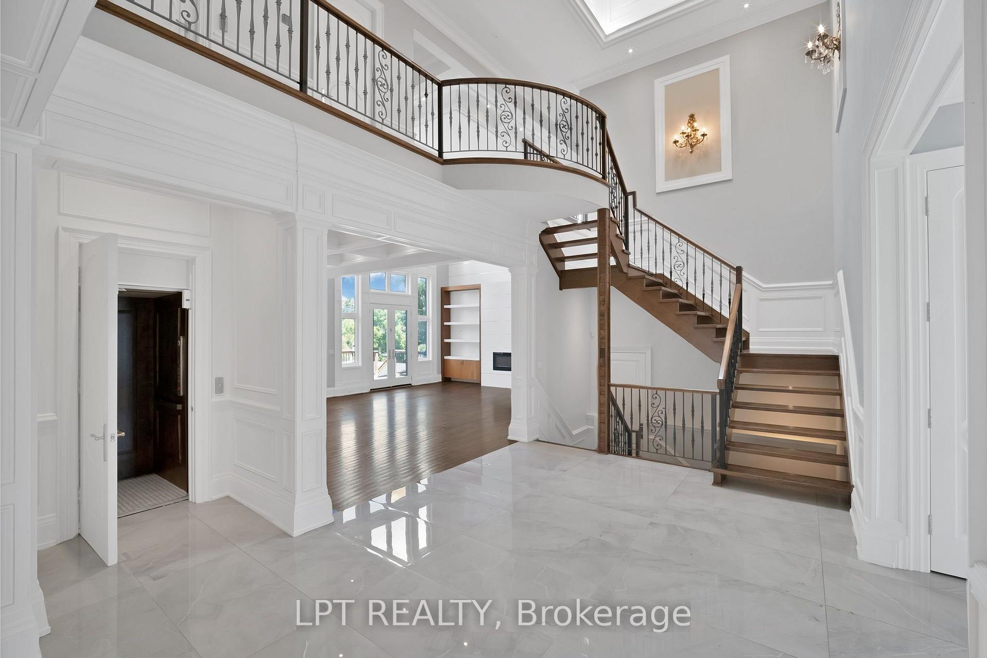 Photo 6 of 2 Poplar Drive, Richmond Hill, Oak Ridges — HOMEH