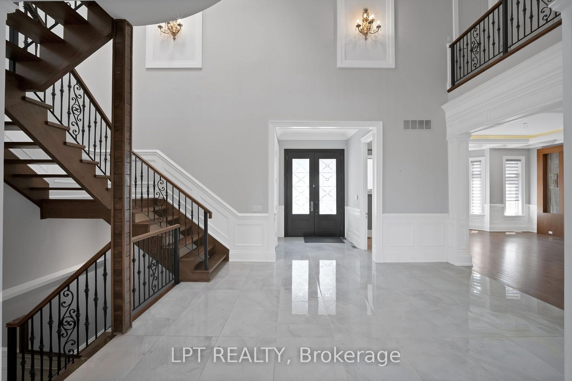 Photo 7 of 2 Poplar Drive, Richmond Hill, Oak Ridges — HOMEH
