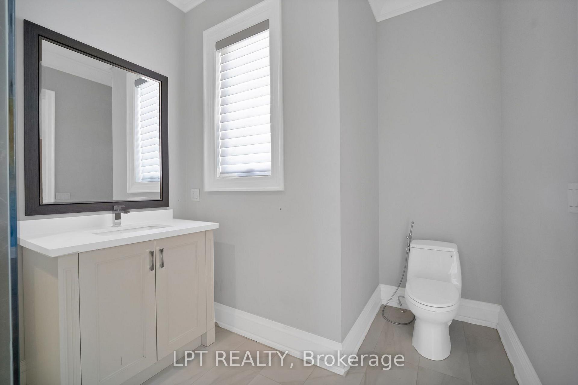 Photo 19 of 2 Poplar Drive, Richmond Hill, Oak Ridges — HOMEH