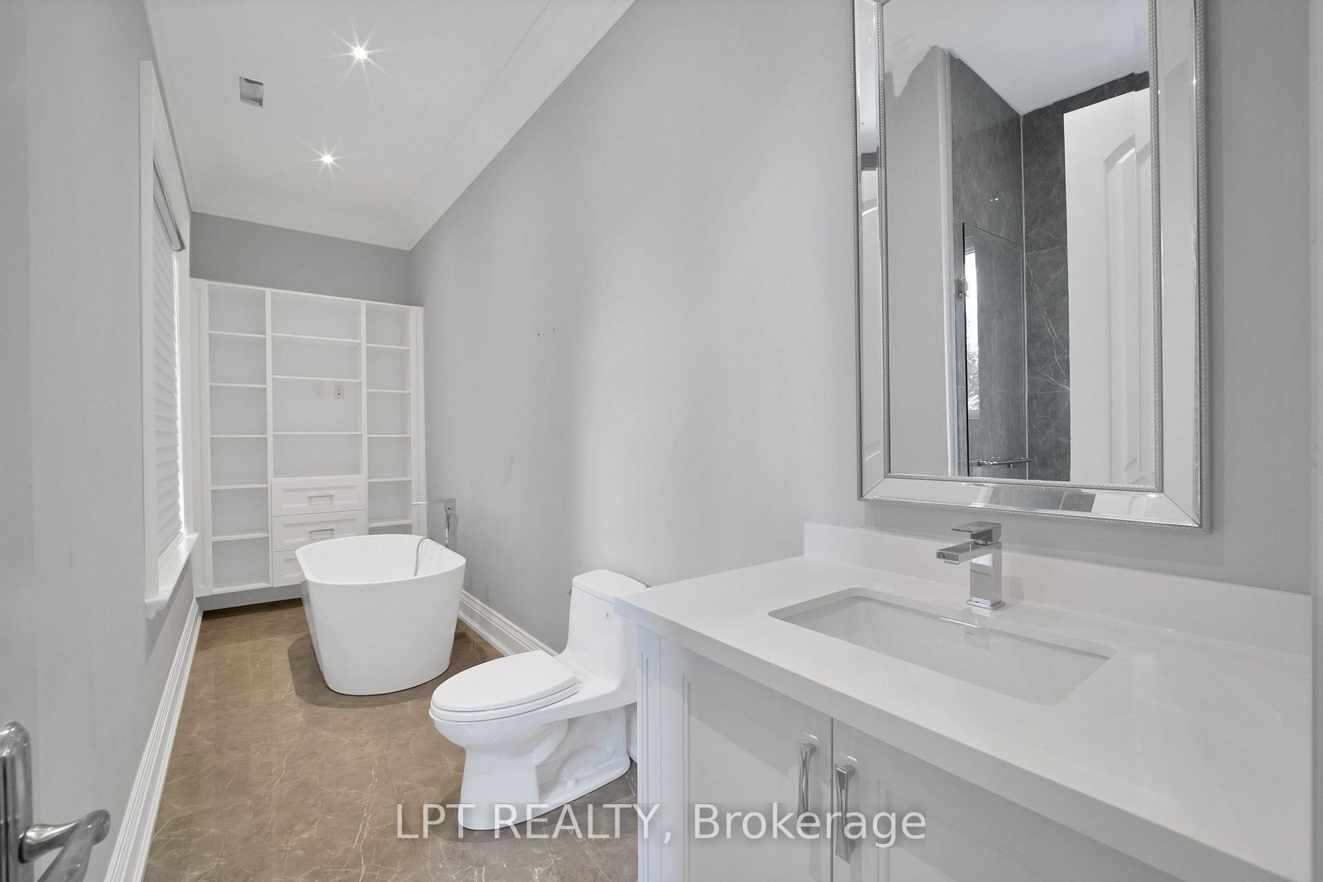 Photo 25 of 2 Poplar Drive, Richmond Hill, Oak Ridges — HOMEH