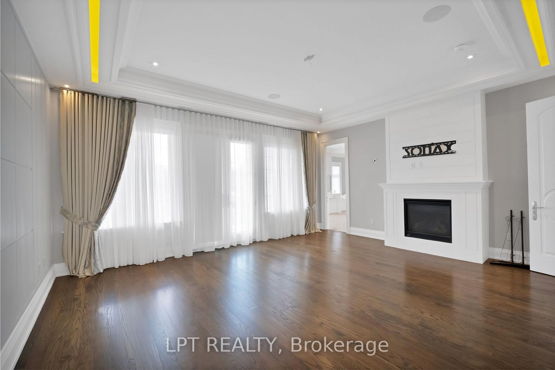 Photo 35 of 2 Poplar Drive, Richmond Hill, Oak Ridges — HOMEH
