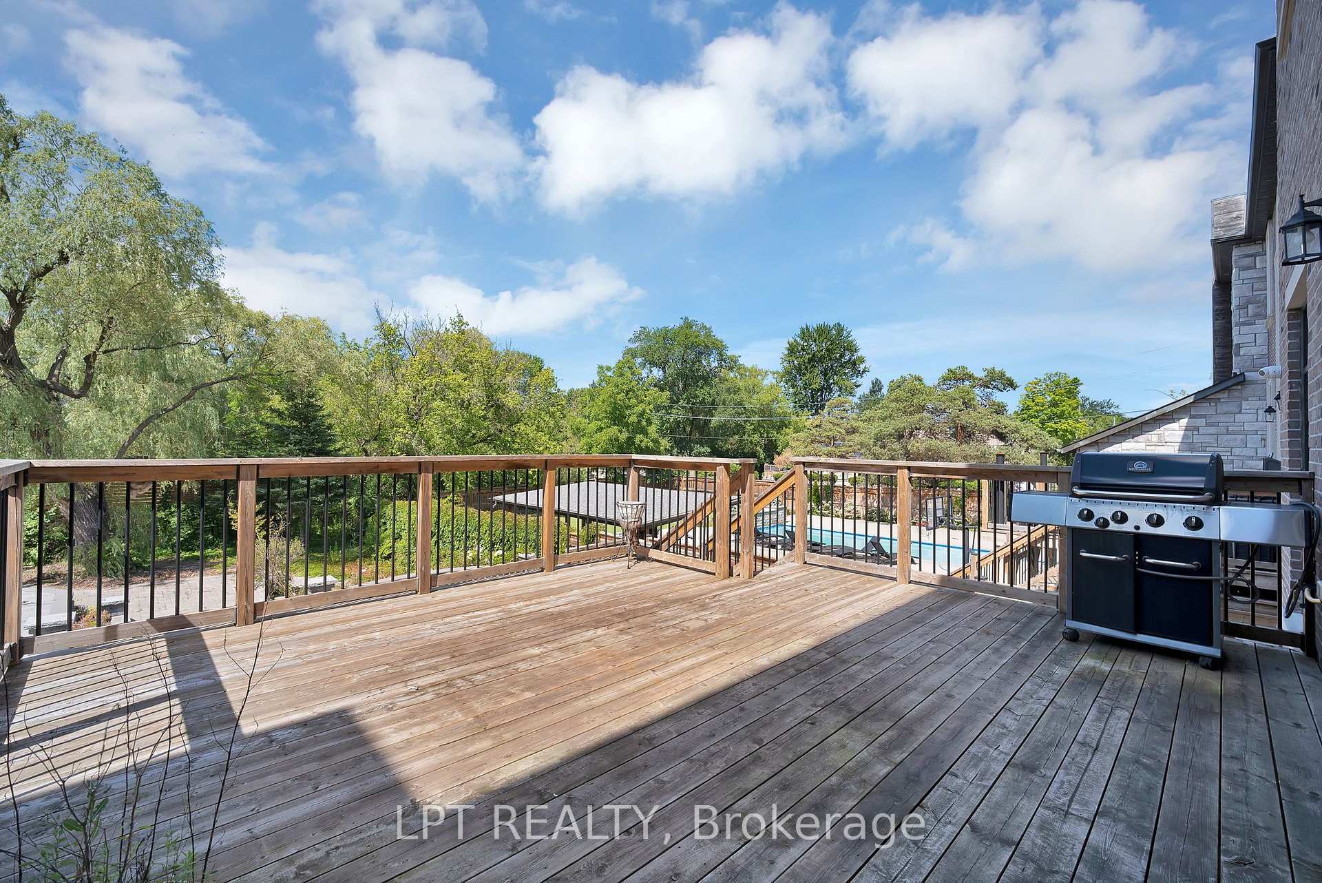 Photo 45 of 2 Poplar Drive, Richmond Hill, Oak Ridges — HOMEH