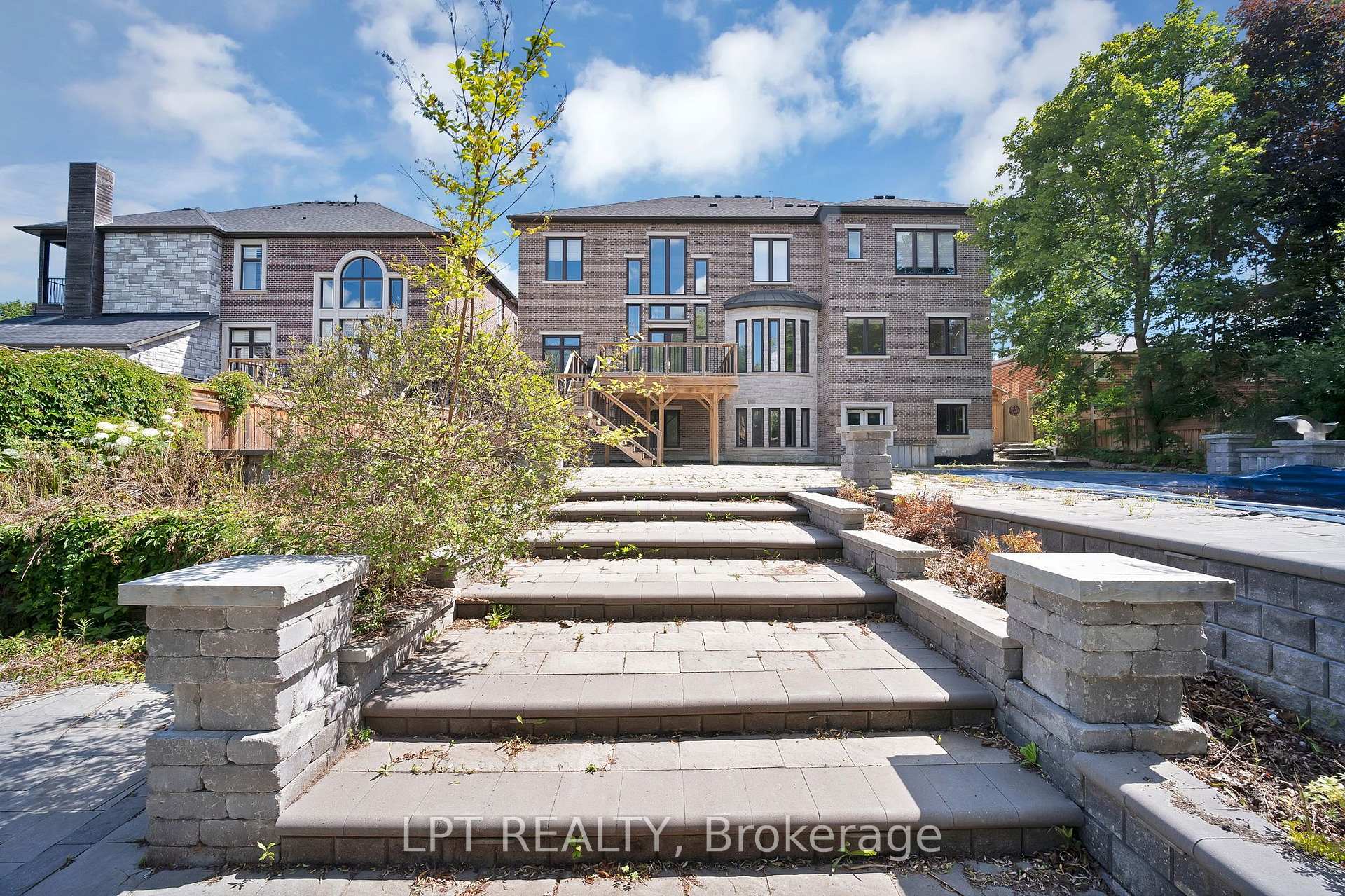 Photo 47 of 2 Poplar Drive, Richmond Hill, Oak Ridges — HOMEH