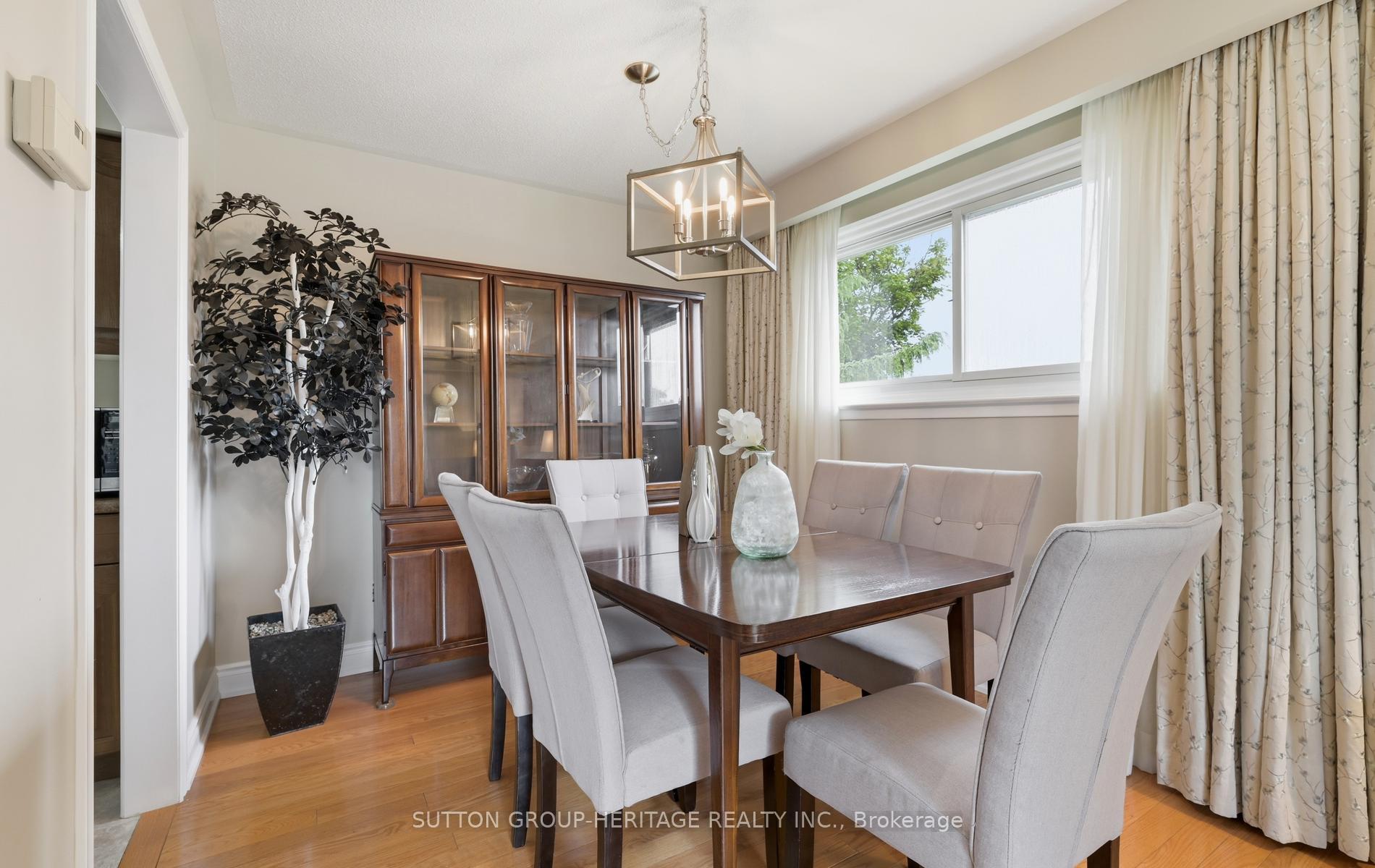 Photo 8 of 14 Gregory Road, Ajax, South East — HOMEH