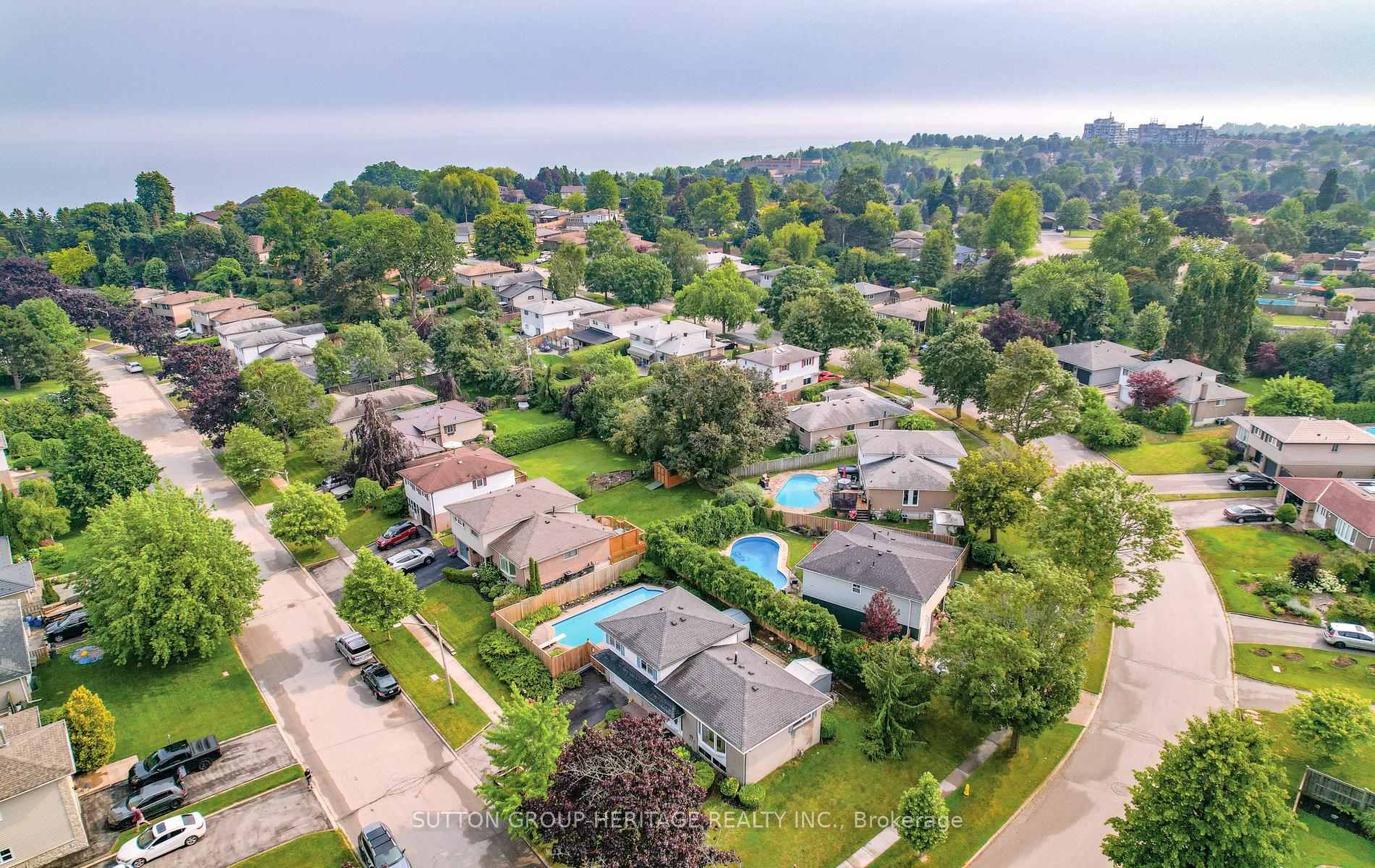 Photo 31 of 14 Gregory Road, Ajax, South East — HOMEH