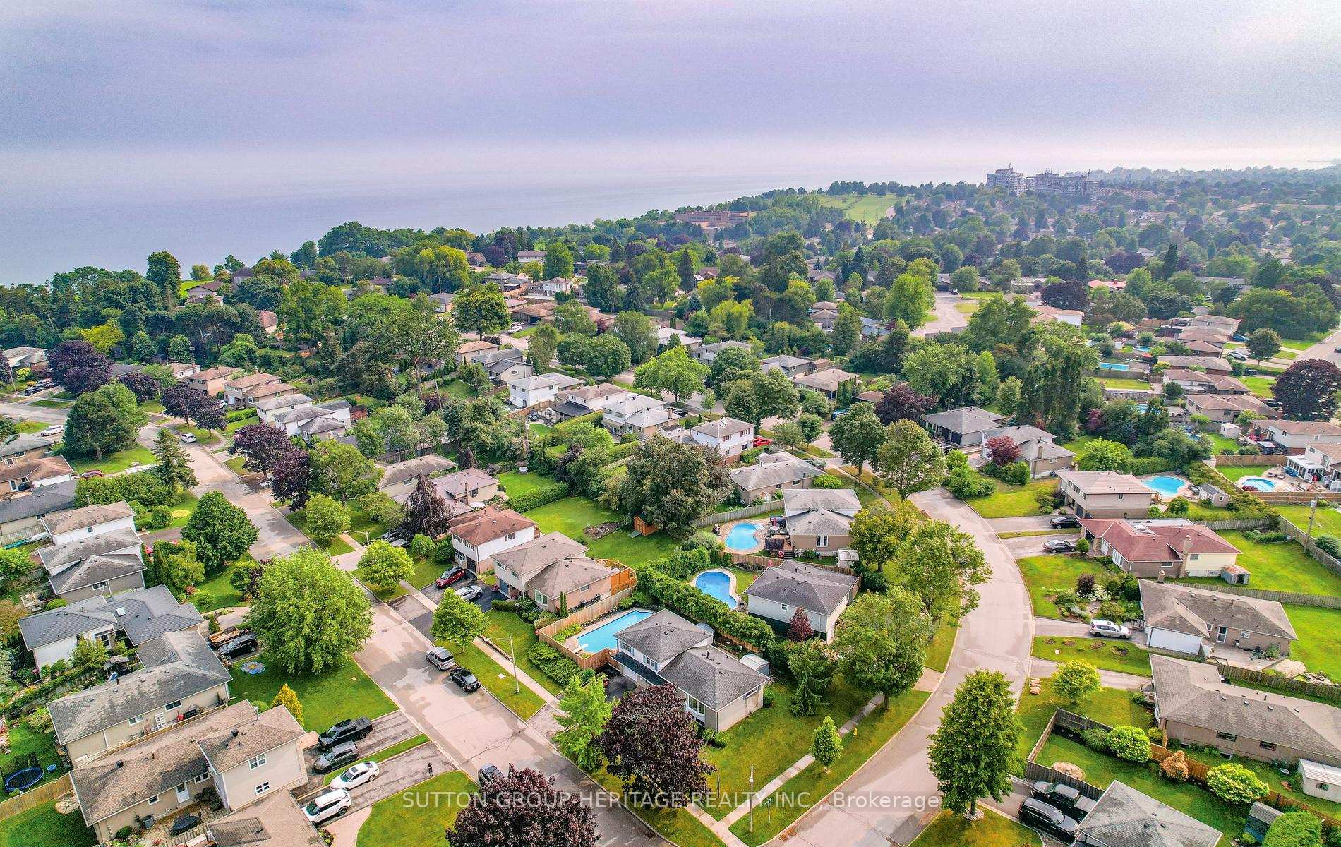 Photo 35 of 14 Gregory Road, Ajax, South East — HOMEH
