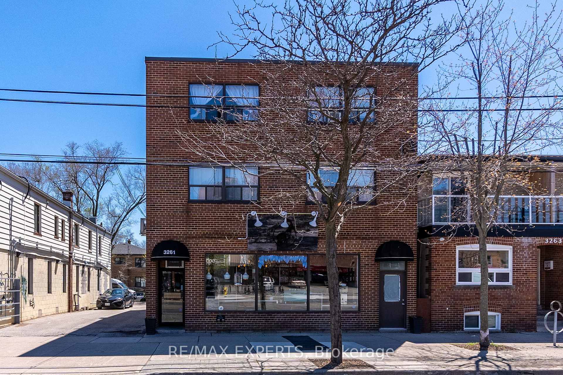 Photo 1 of Unit 101, 3261A Lakeshore Boulevard W, Etobicoke, Long Branch — HOMEH