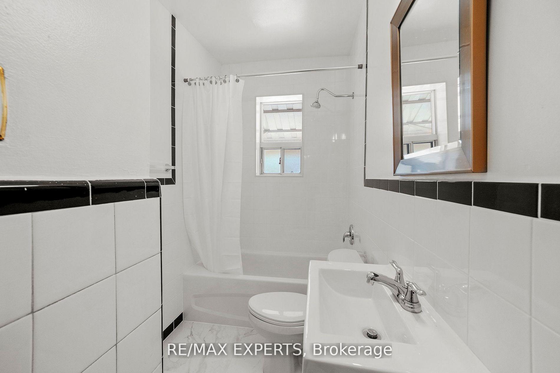 Photo 15 of Unit 101, 3261A Lakeshore Boulevard W, Etobicoke, Long Branch — HOMEH