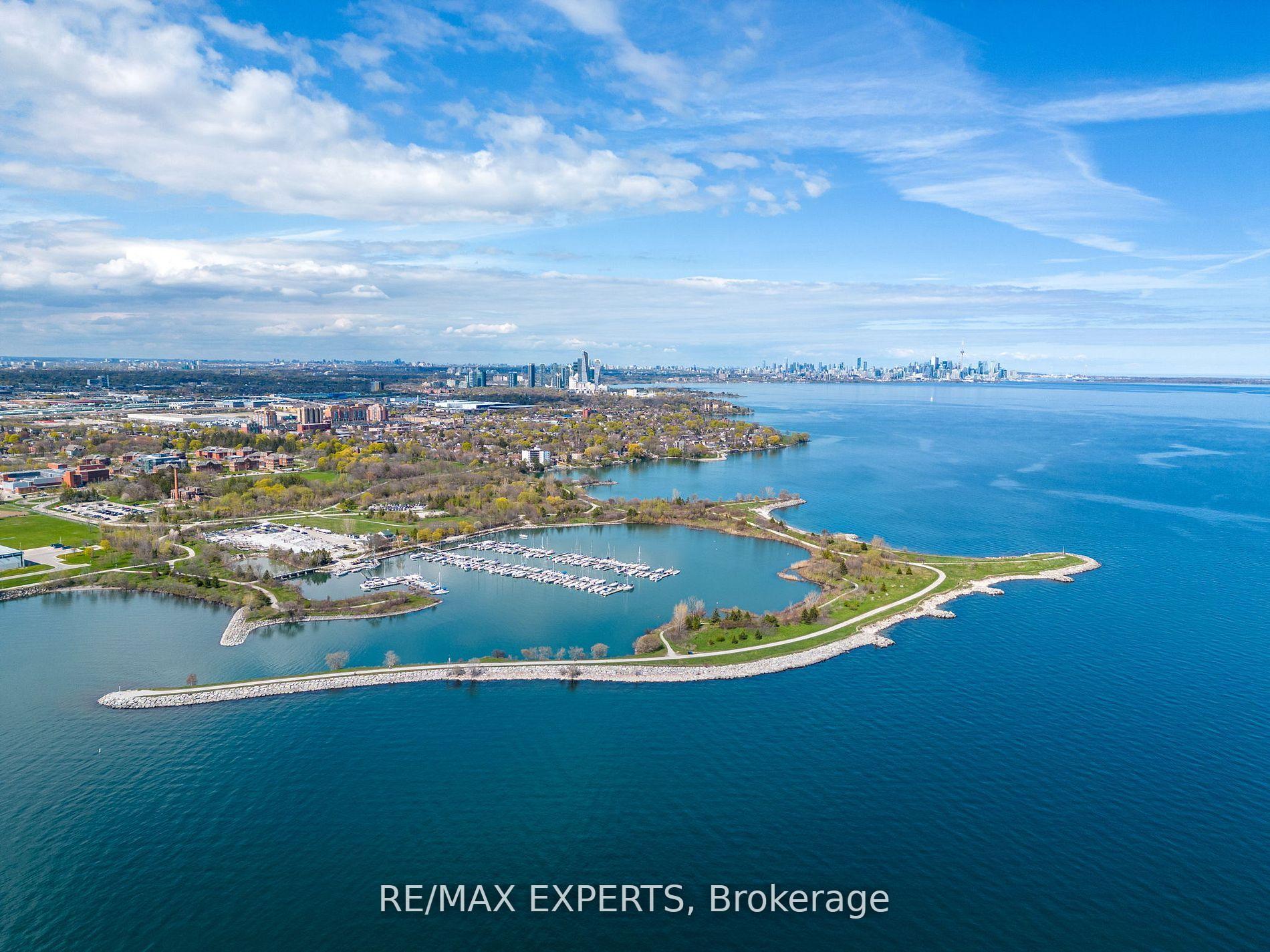 Photo 32 of Unit 101, 3261A Lakeshore Boulevard W, Etobicoke, Long Branch — HOMEH